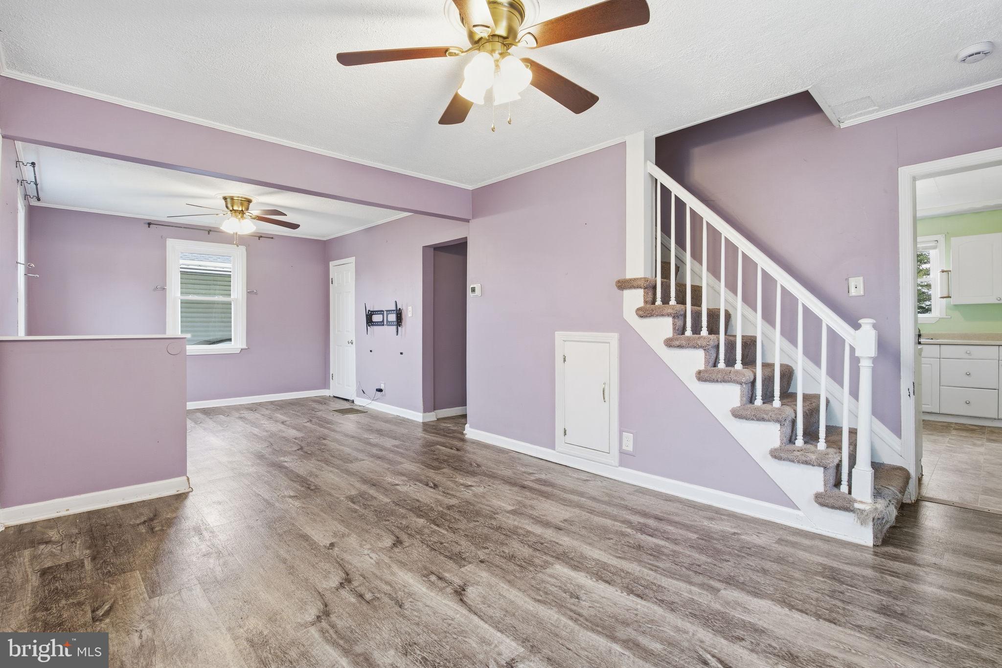 GRAY MANOR - Residential