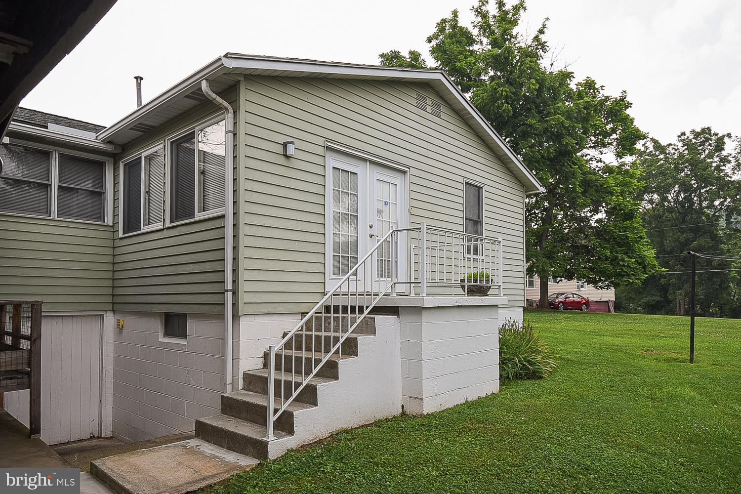 CRESAPTOWN - Residential