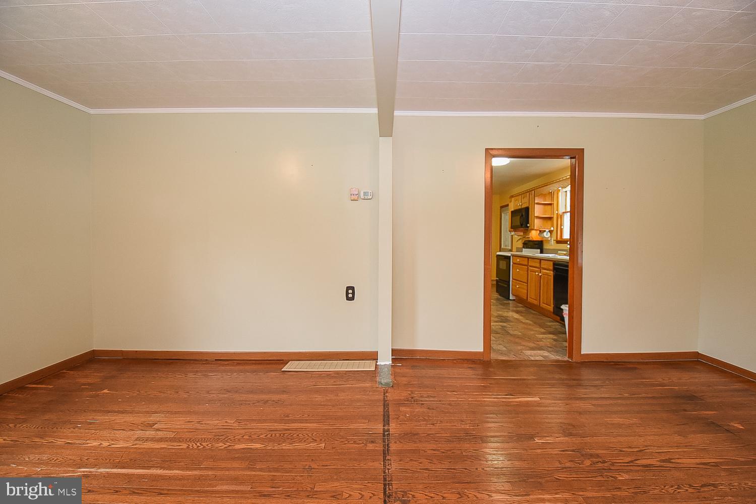 CRESAPTOWN - Residential