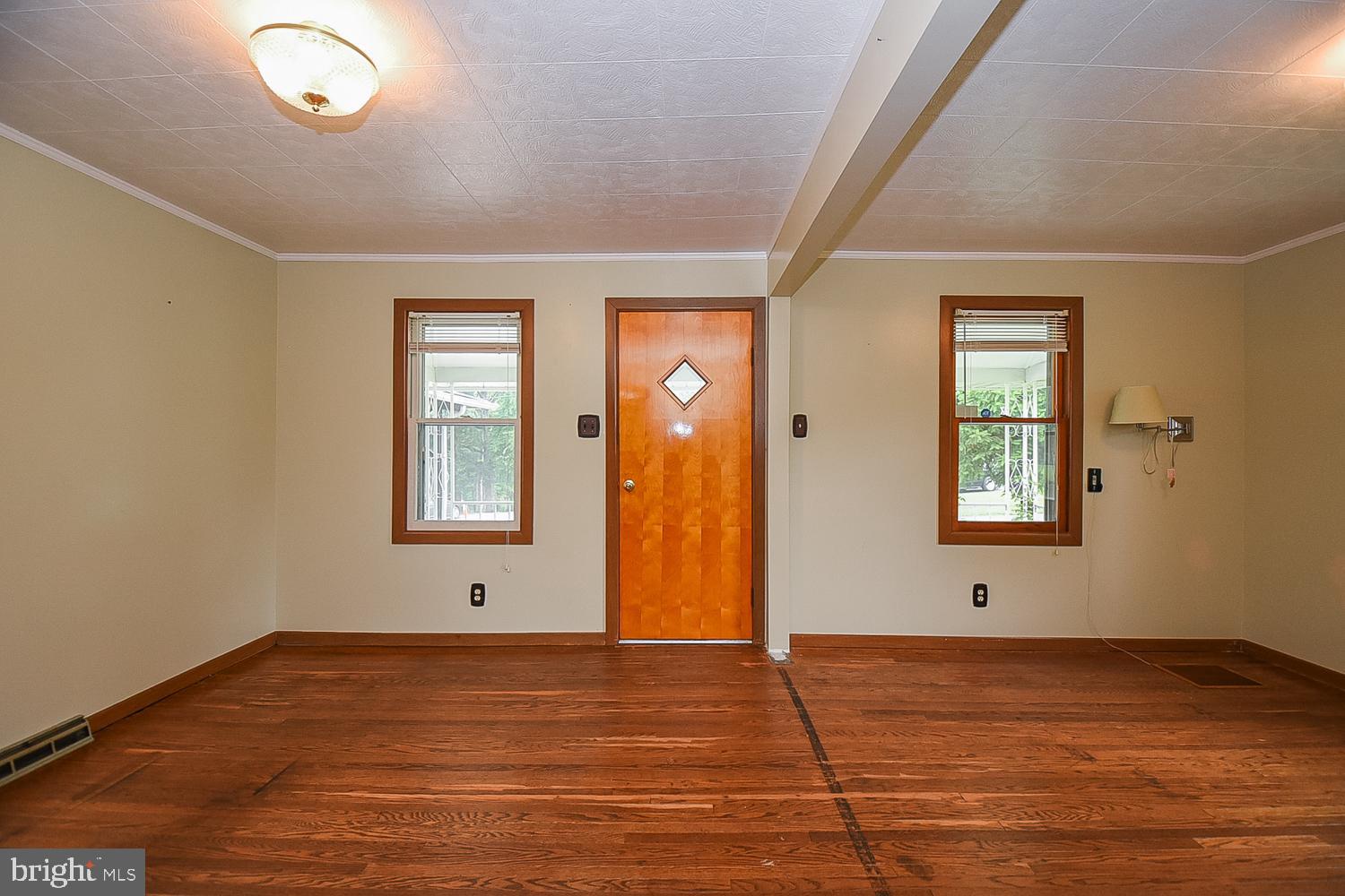 CRESAPTOWN - Residential