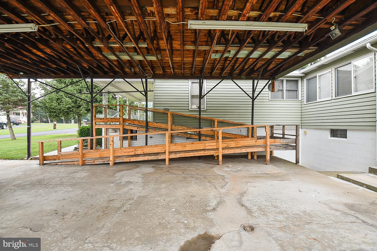 CRESAPTOWN - Residential