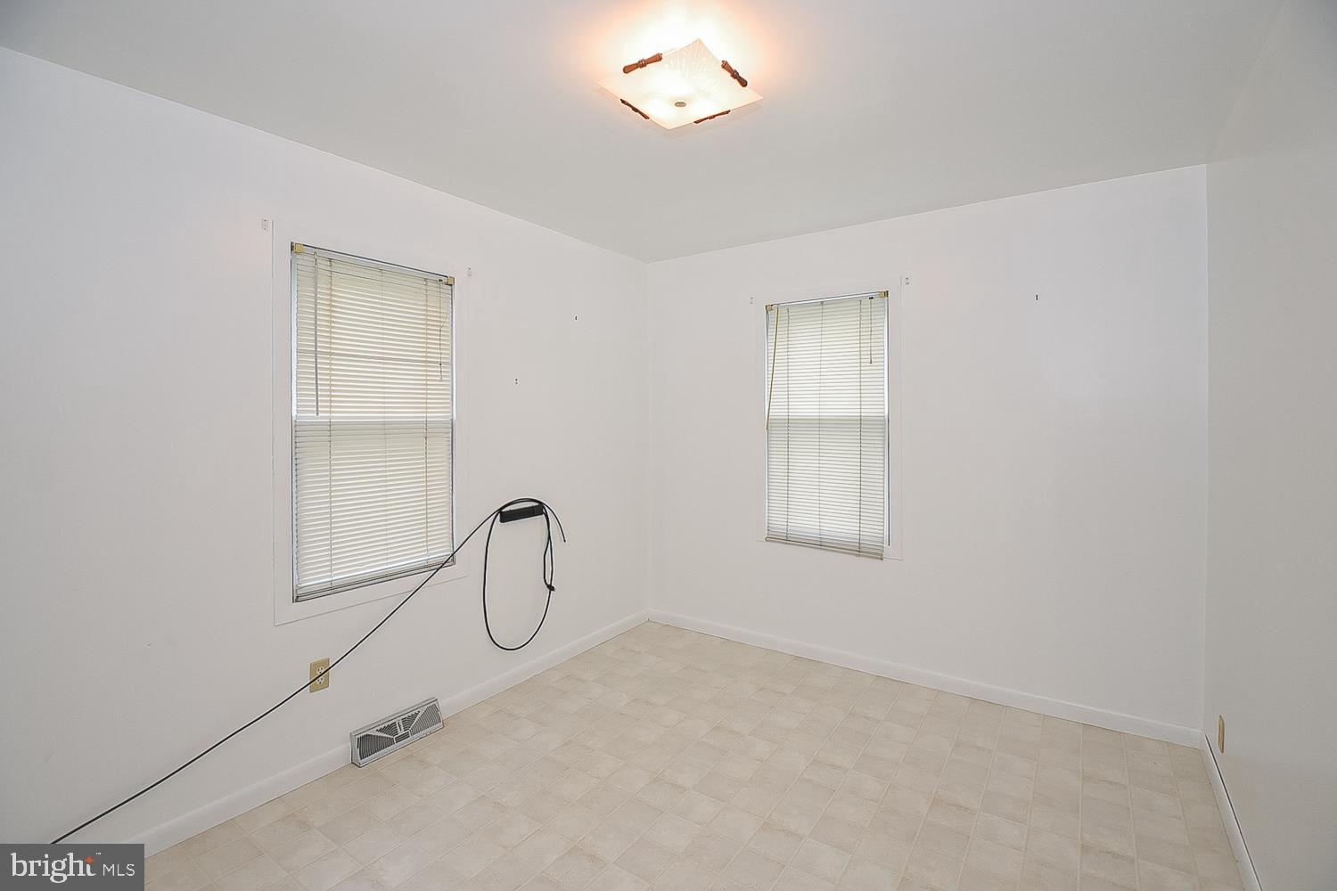 CRESAPTOWN - Residential