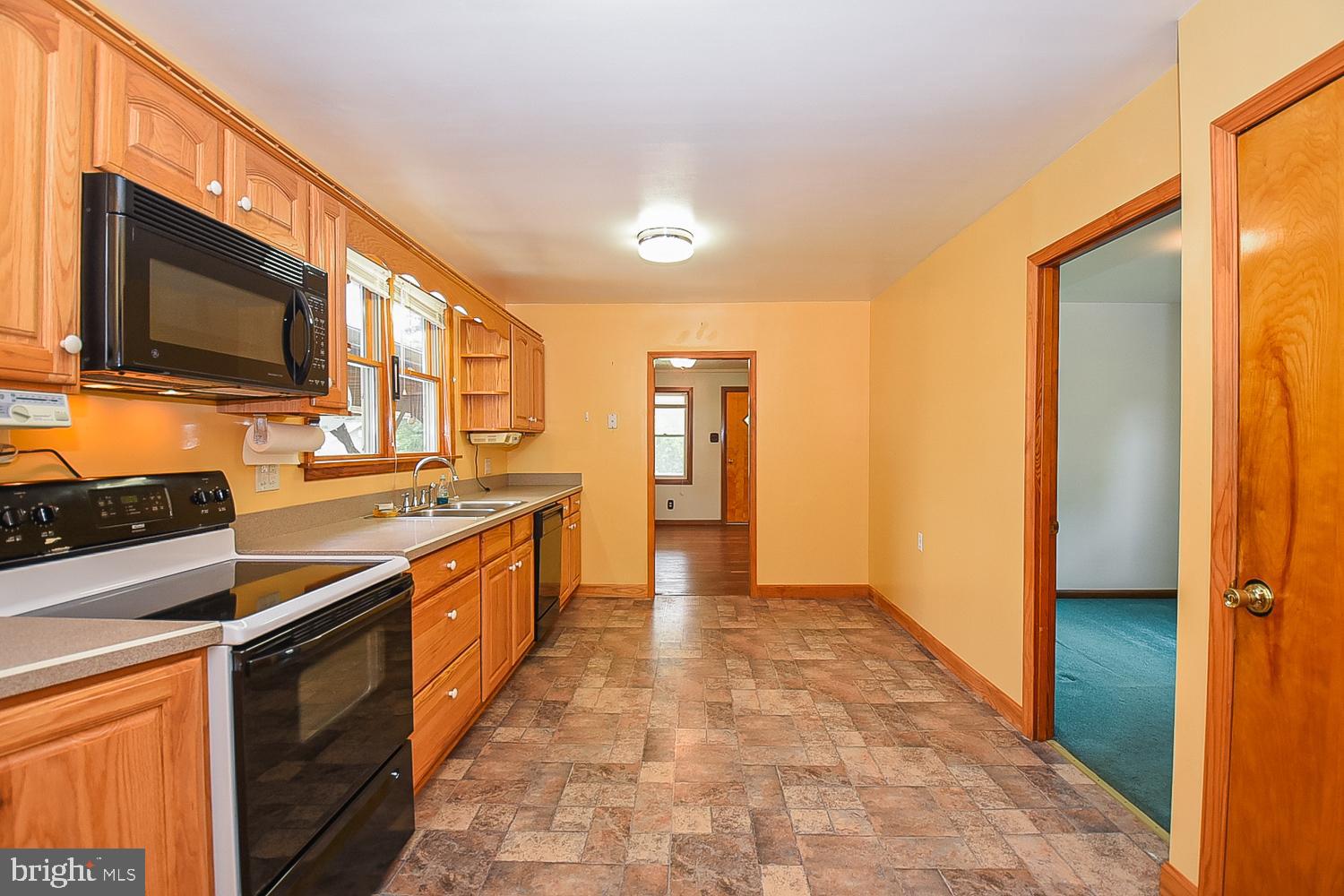 CRESAPTOWN - Residential