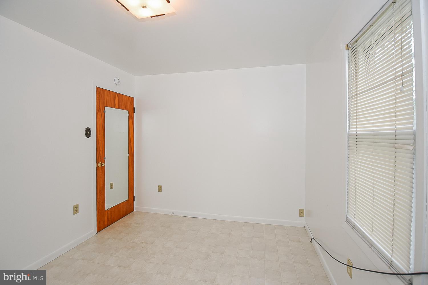 CRESAPTOWN - Residential