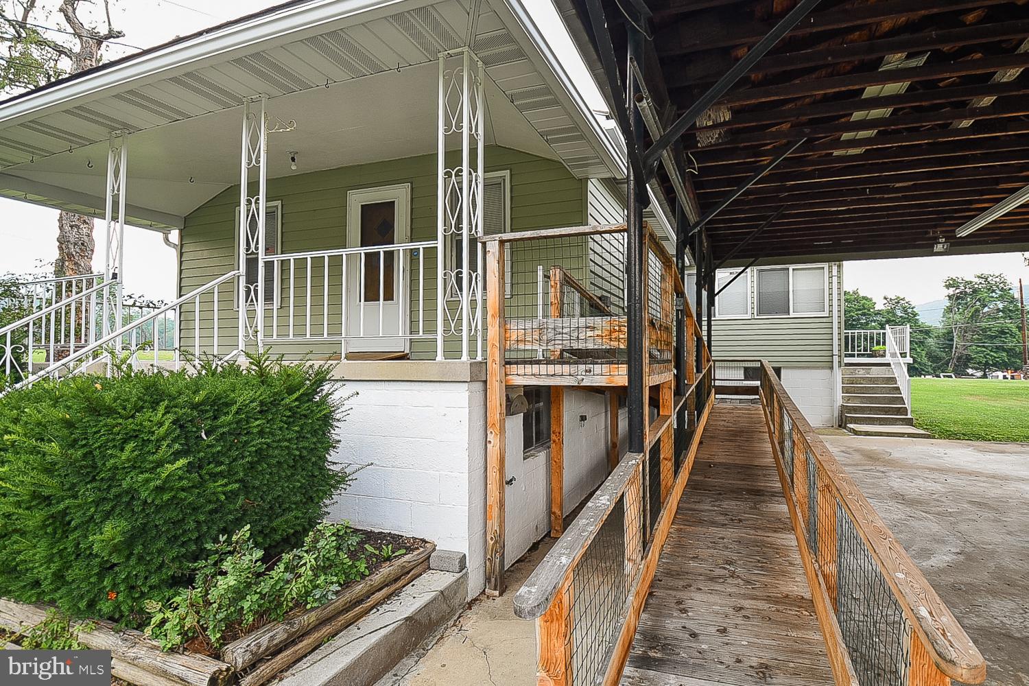 CRESAPTOWN - Residential