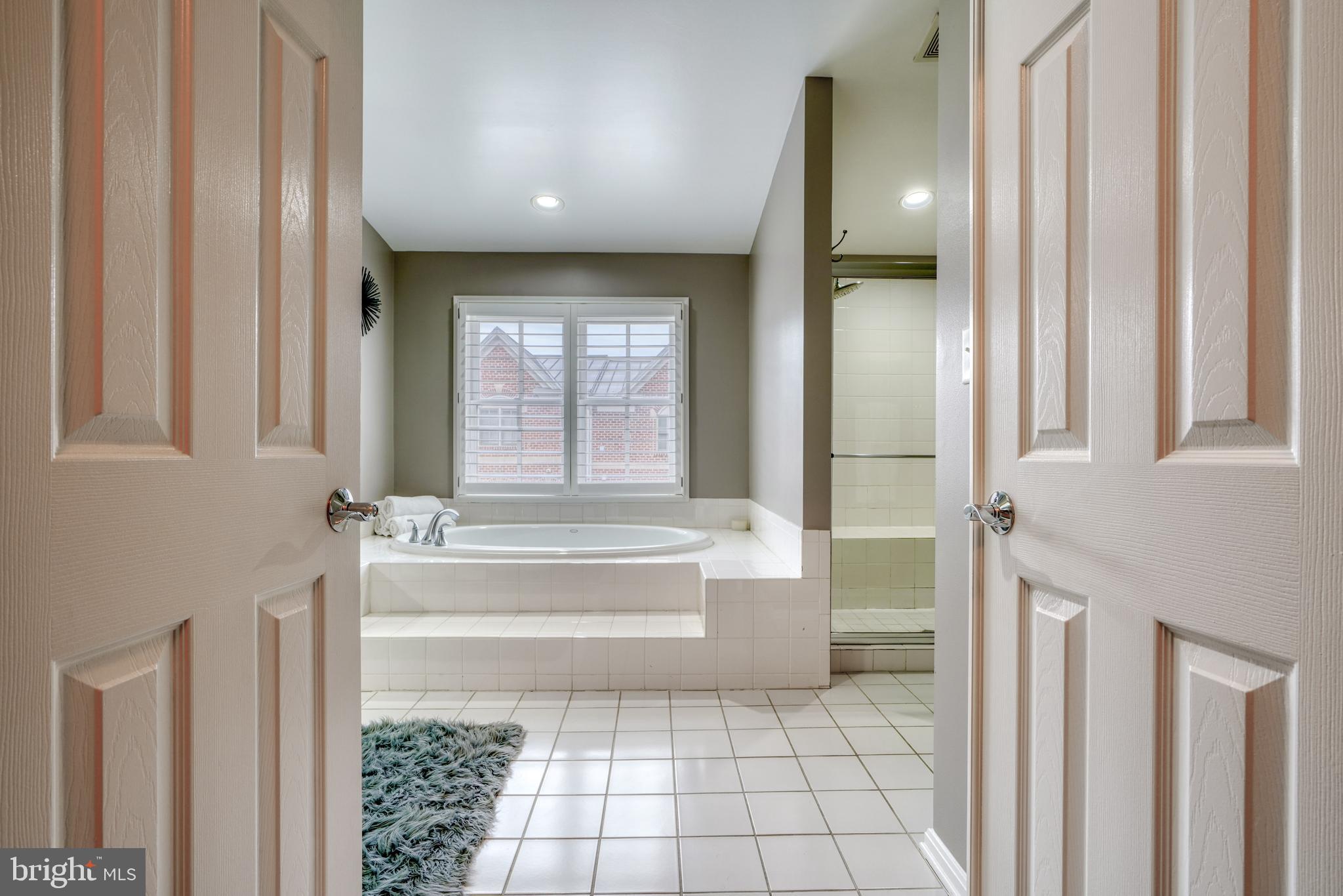 THE MOORINGS AT LIGHTHOUSE POINT - Residential