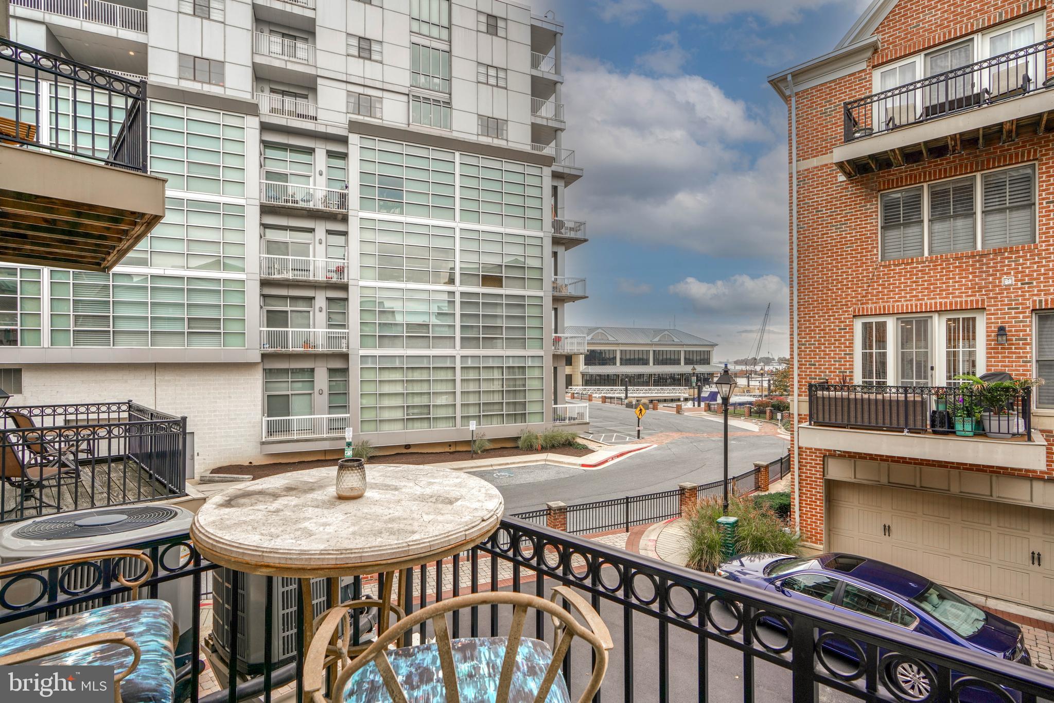 THE MOORINGS AT LIGHTHOUSE POINT - Residential