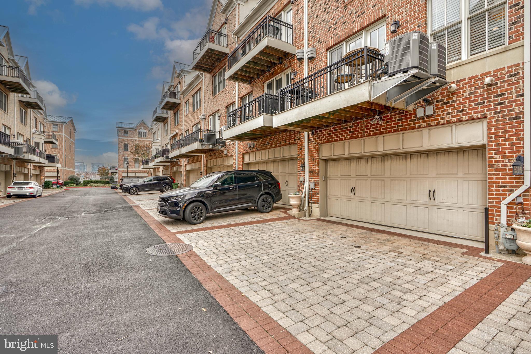 THE MOORINGS AT LIGHTHOUSE POINT - Residential