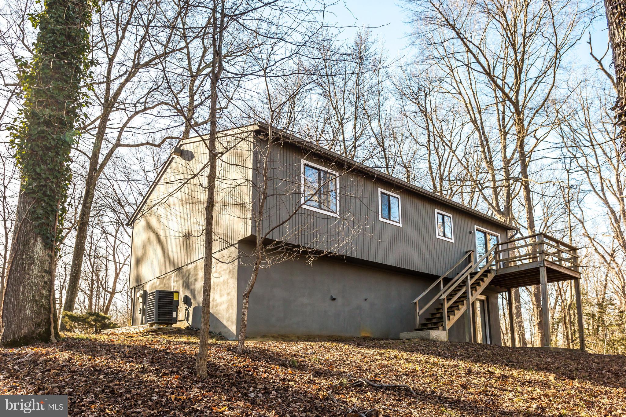 WALNUT LAKE - Residential