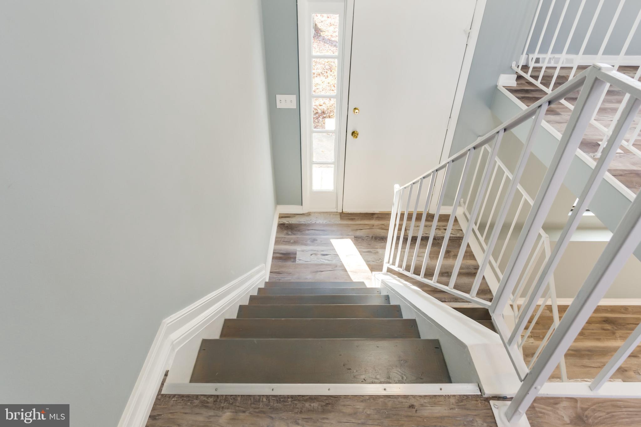 WALNUT LAKE - Residential