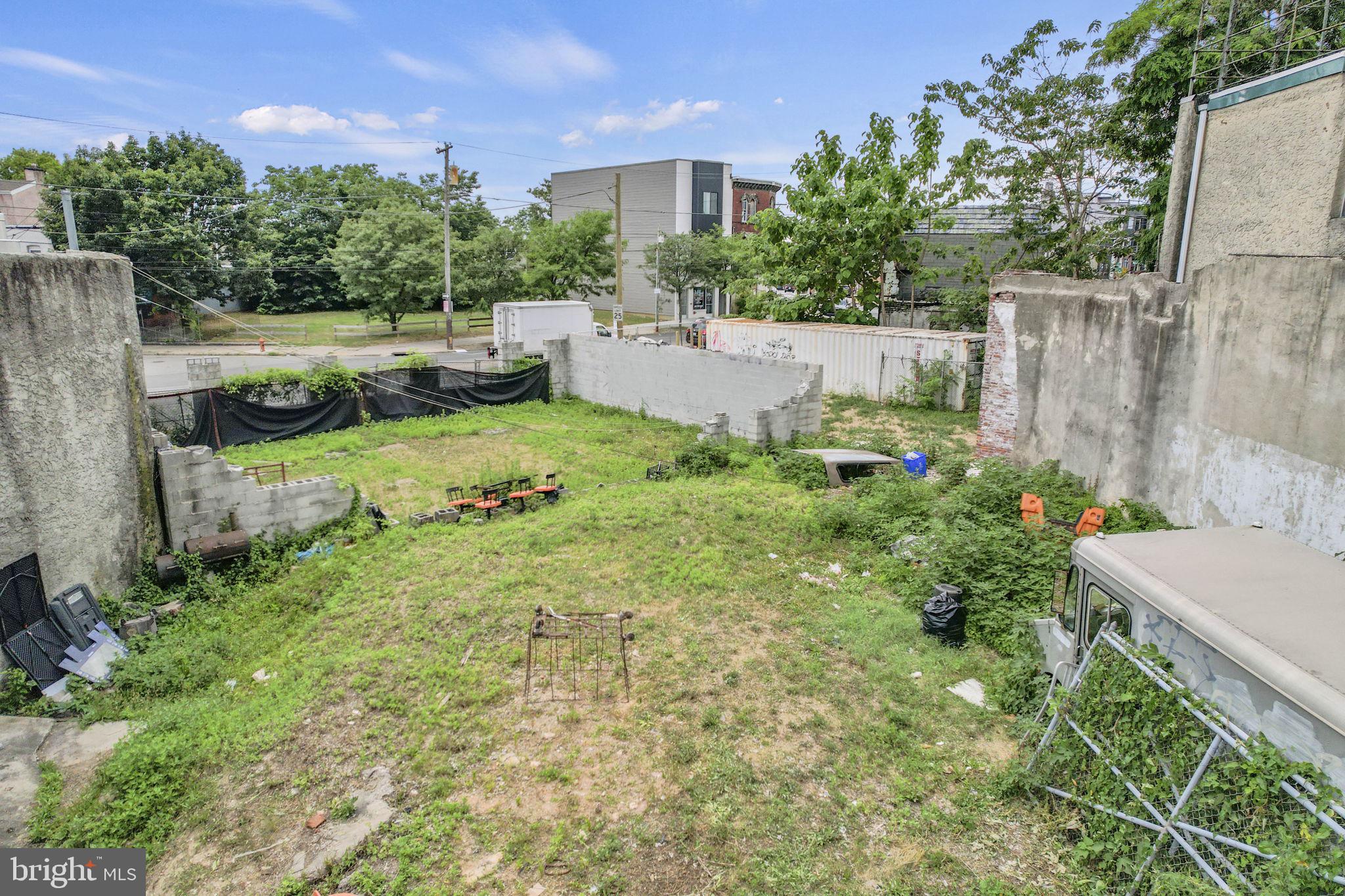 MANTUA - Commercial Sale