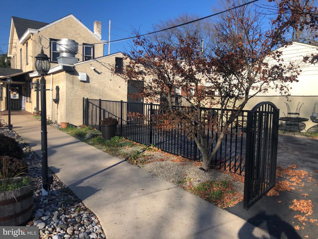 1701 HAMILTON AVENUE