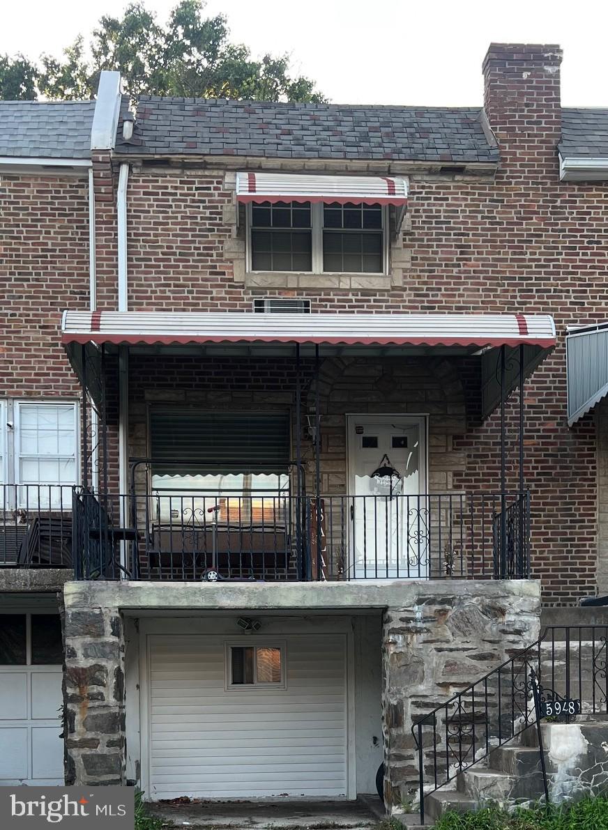 Welcome to 5948 Newtown Ave in the heart of Lawncrest! This well-maintained home features a new roof (2020), HVAC (2021), updated kitchen (2021), and water heater (2022). Enjoy a bright layout, 2 full bathrooms, and a fully finished basement—perfect for extra living space or guests. Located on a quiet block near schools, shopping, and public transit. Move-in ready and packed with value—schedule your showing today!