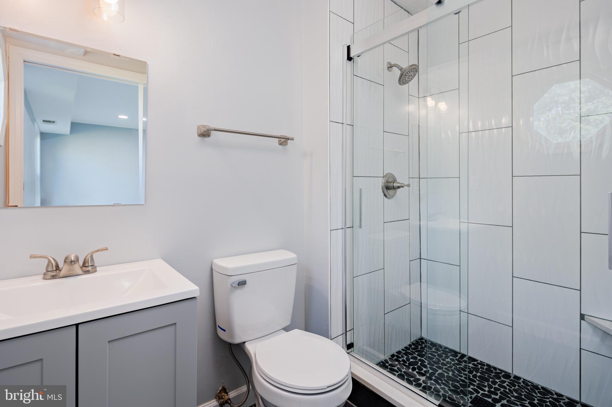 CROMWELL FOUNTAIN - Residential