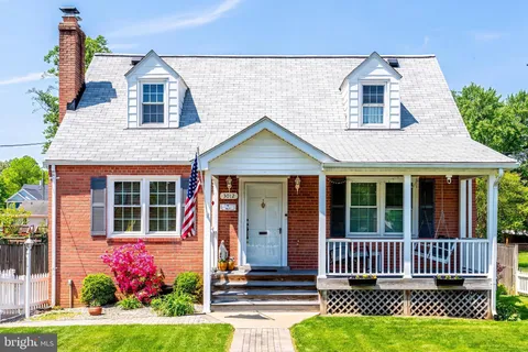 3012 Lawrence Drive, Falls Church, VA MLS: VAFX2238402