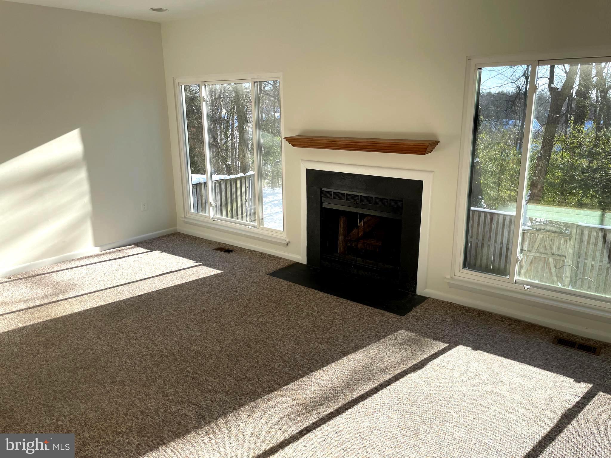 GLEN ORA - PLAT 9 - Residential Lease