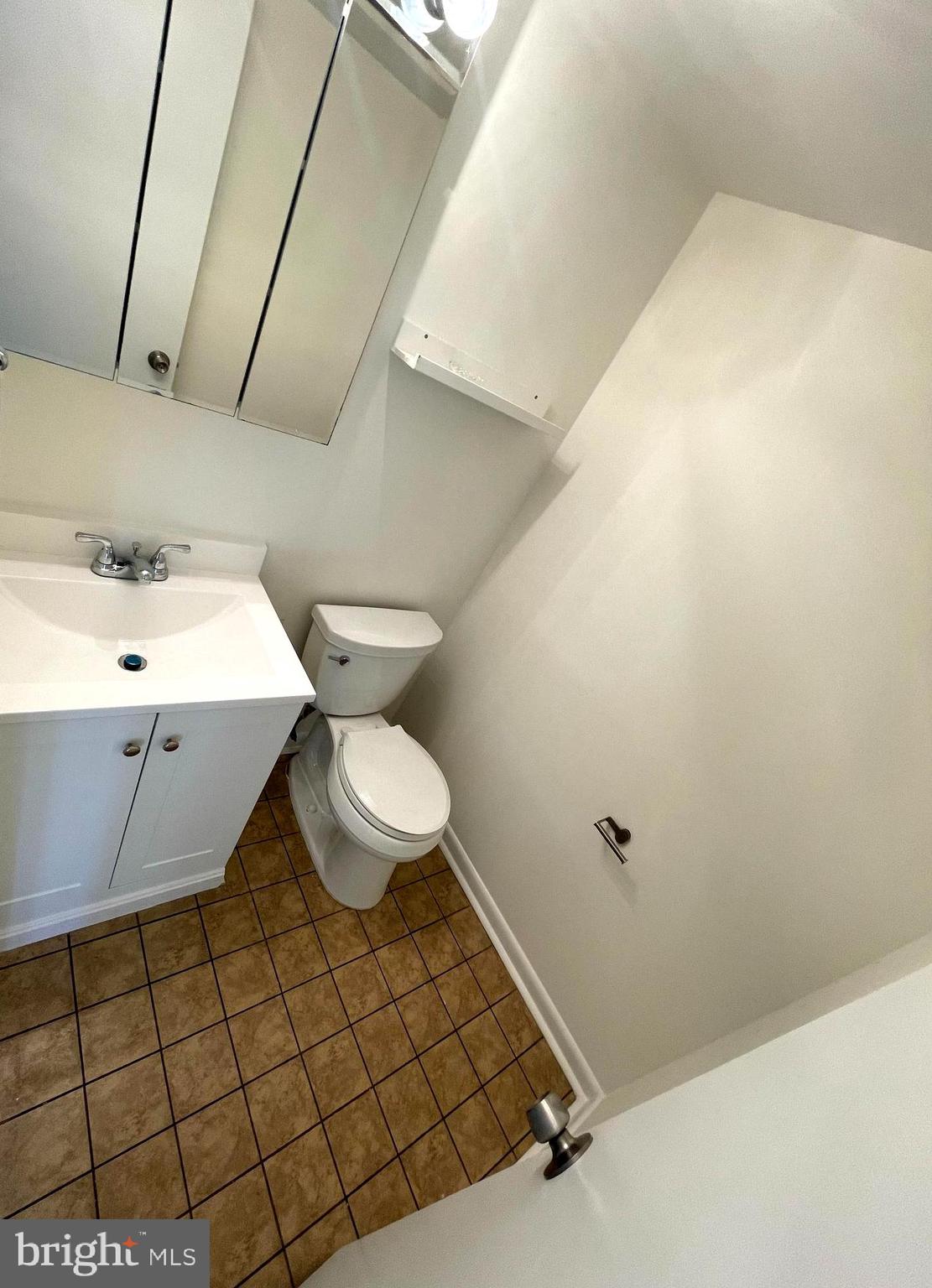 GLEN ORA - PLAT 9 - Residential Lease