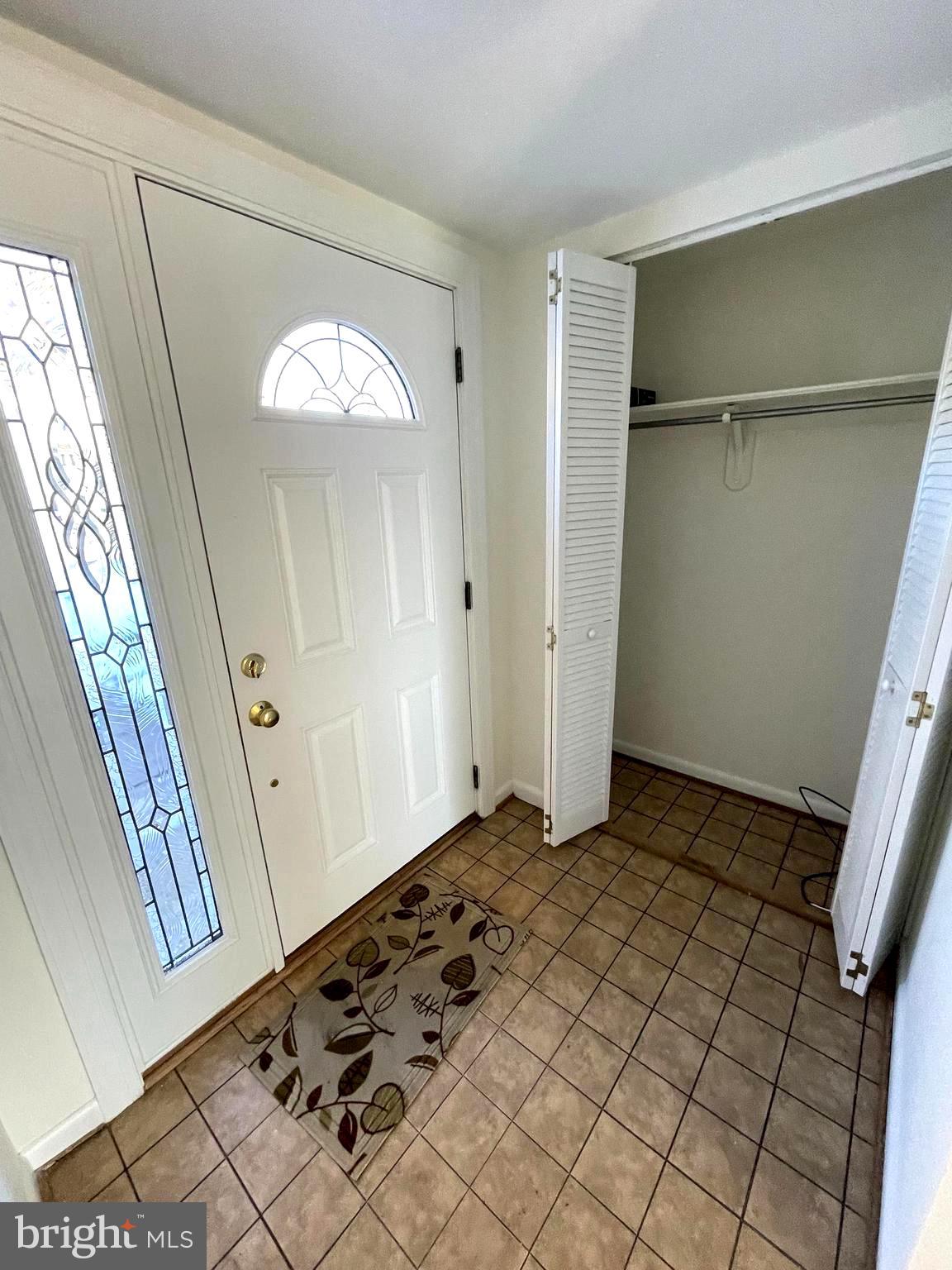 GLEN ORA - PLAT 9 - Residential Lease