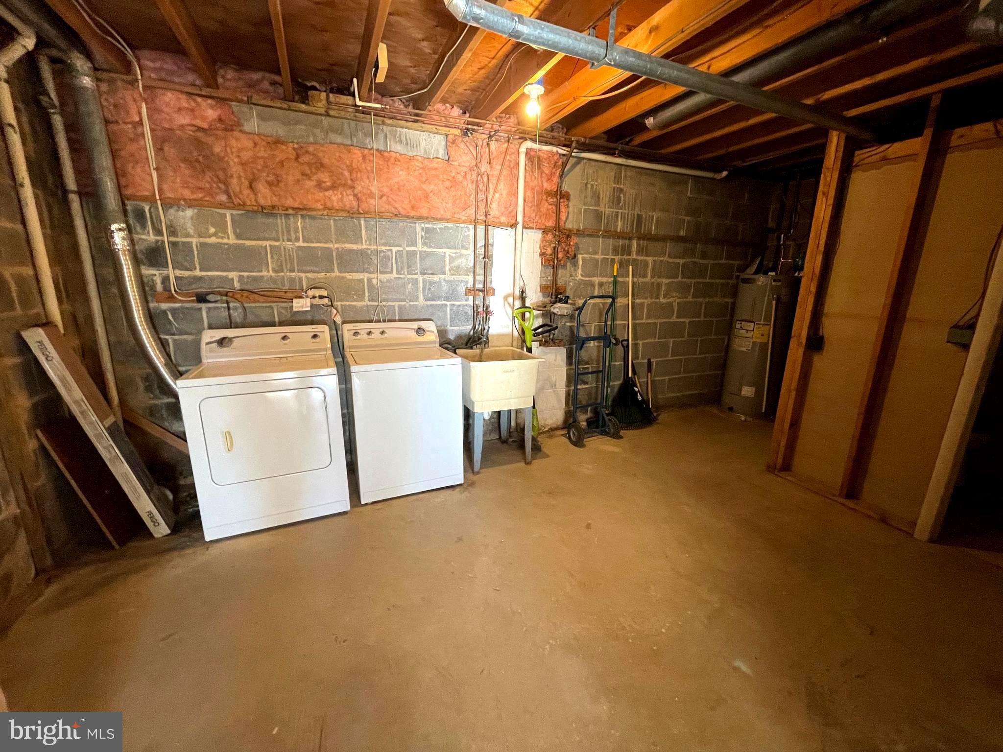 GLEN ORA - PLAT 9 - Residential Lease