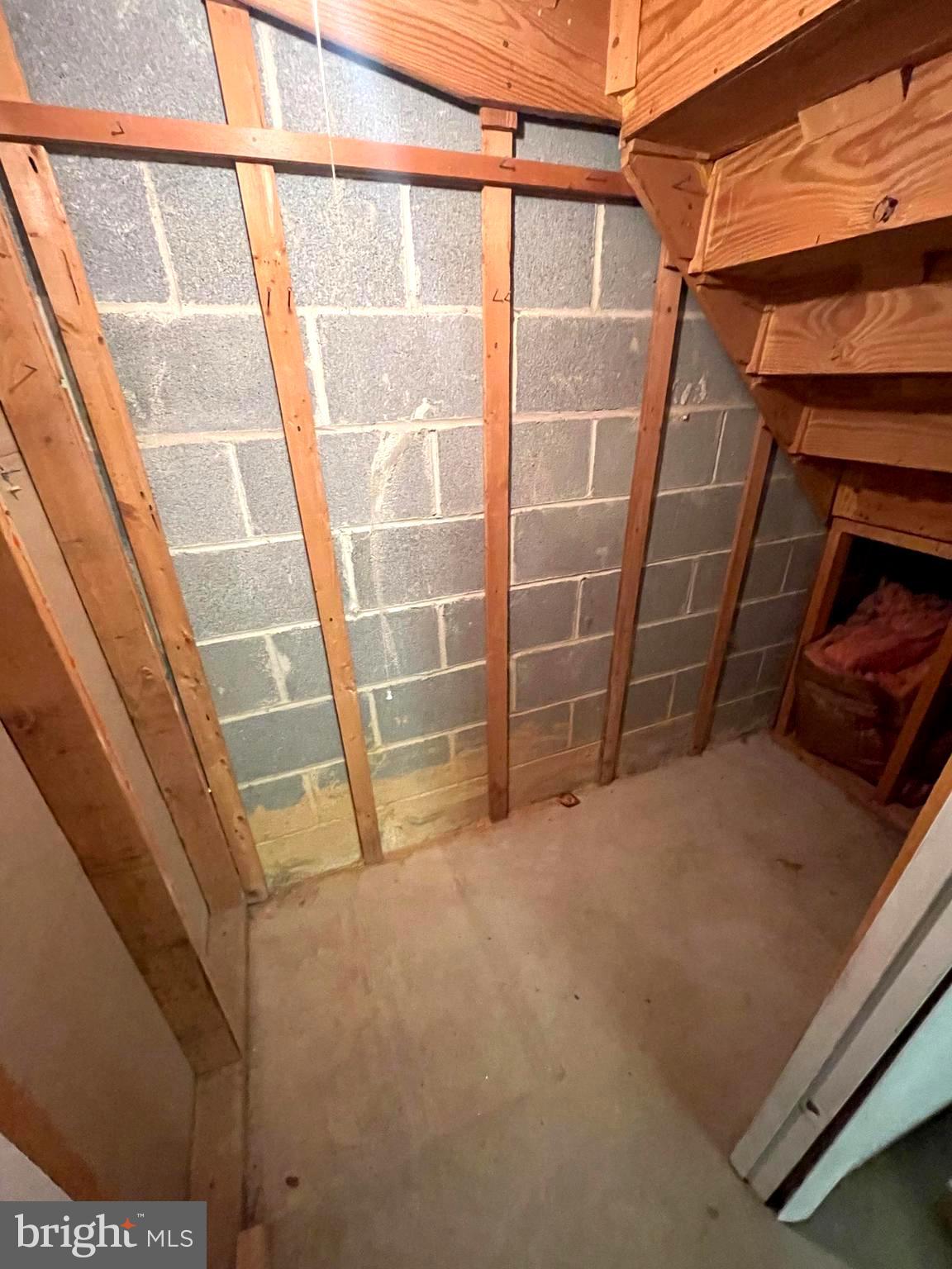 GLEN ORA - PLAT 9 - Residential Lease