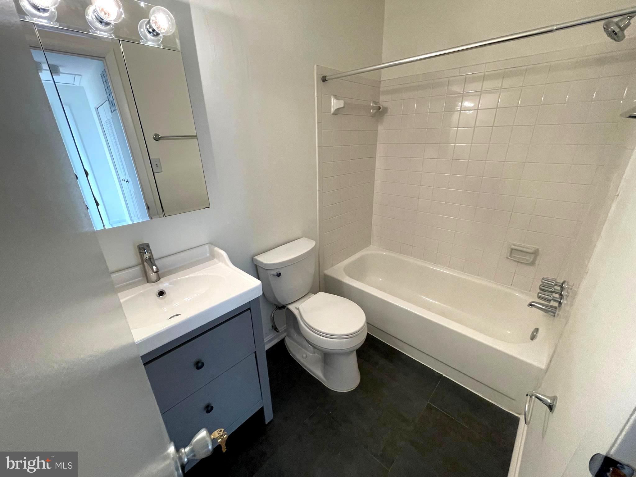 GLEN ORA - PLAT 9 - Residential Lease