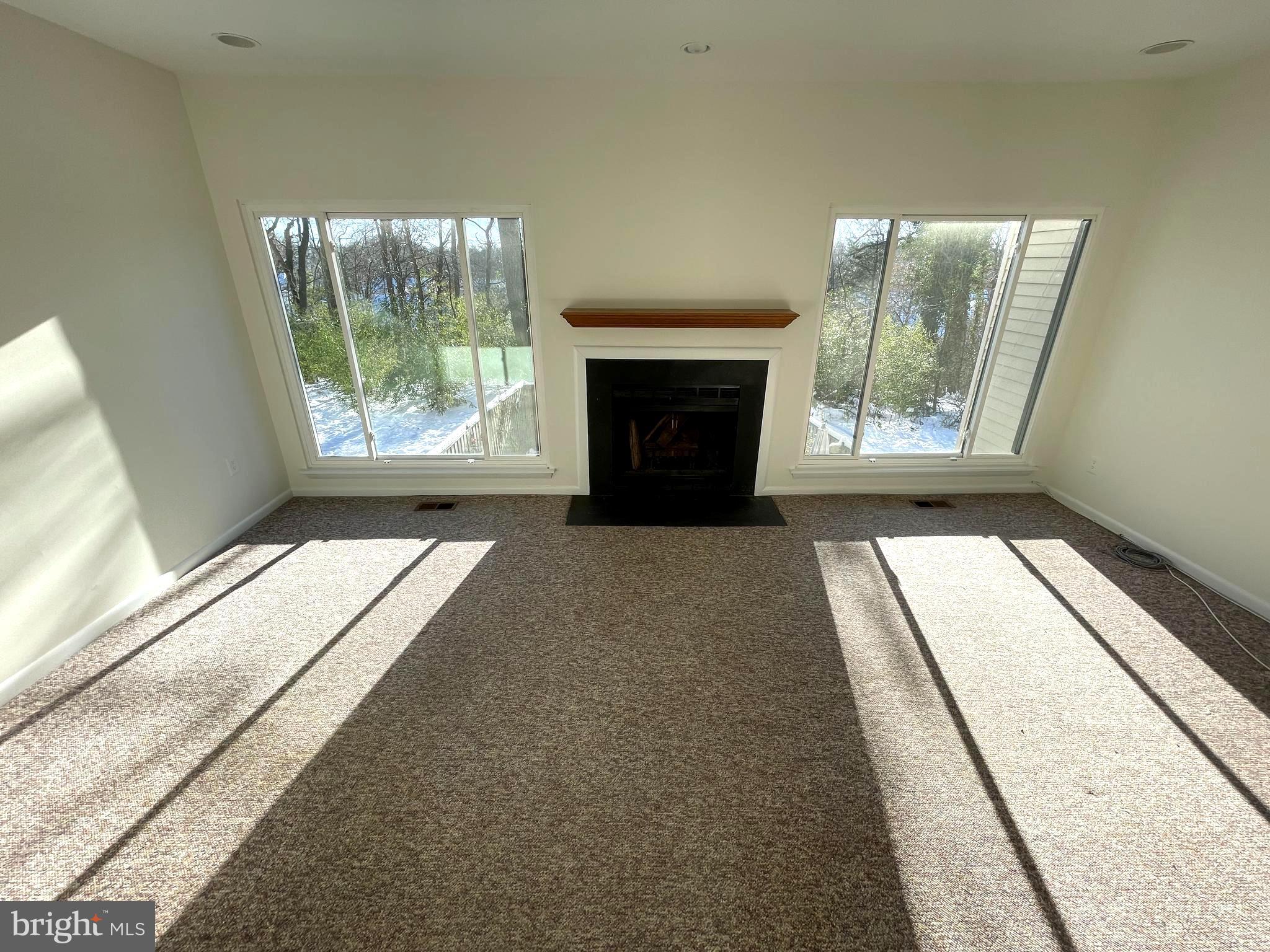 GLEN ORA - PLAT 9 - Residential Lease