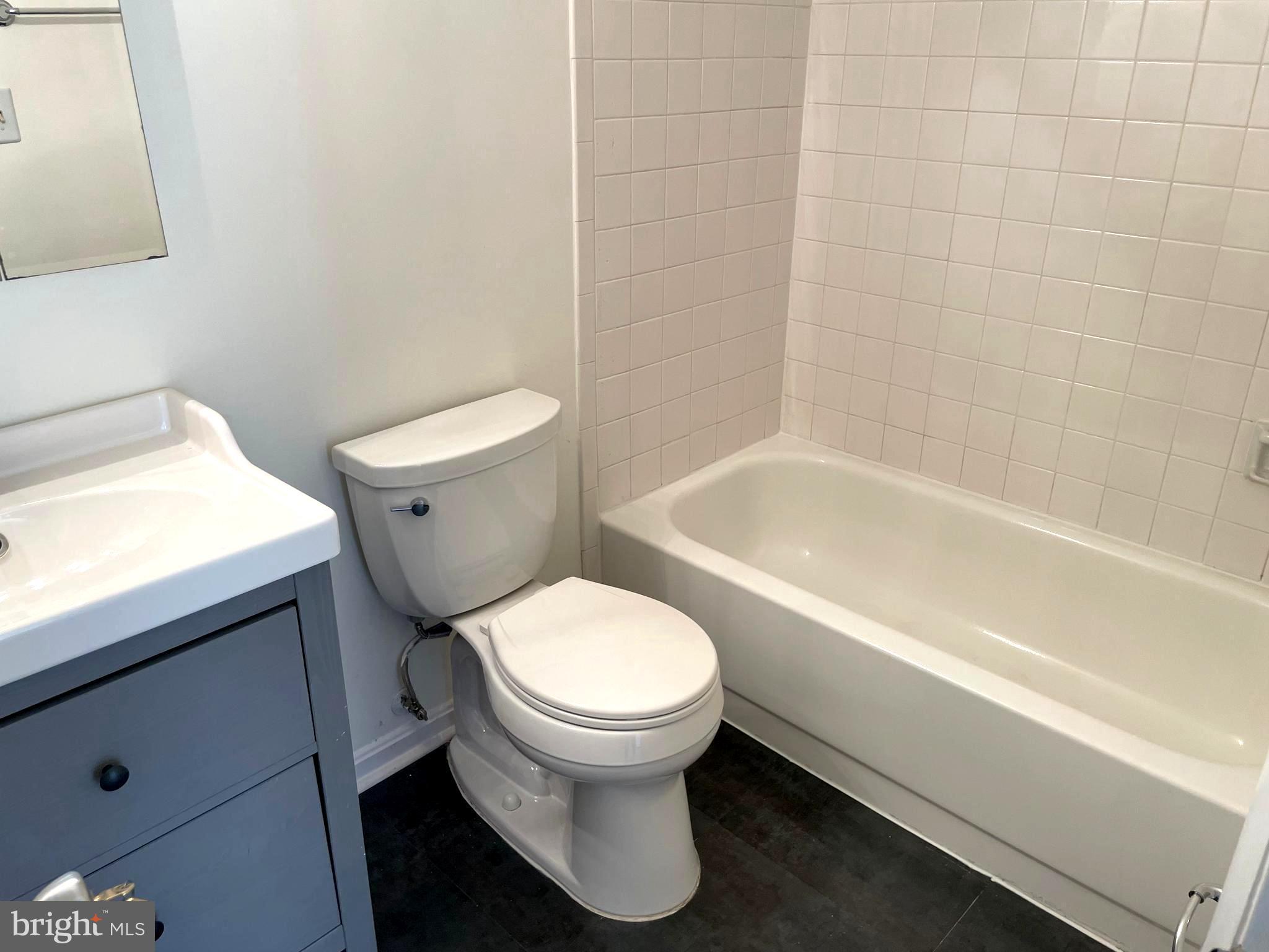 GLEN ORA - PLAT 9 - Residential Lease