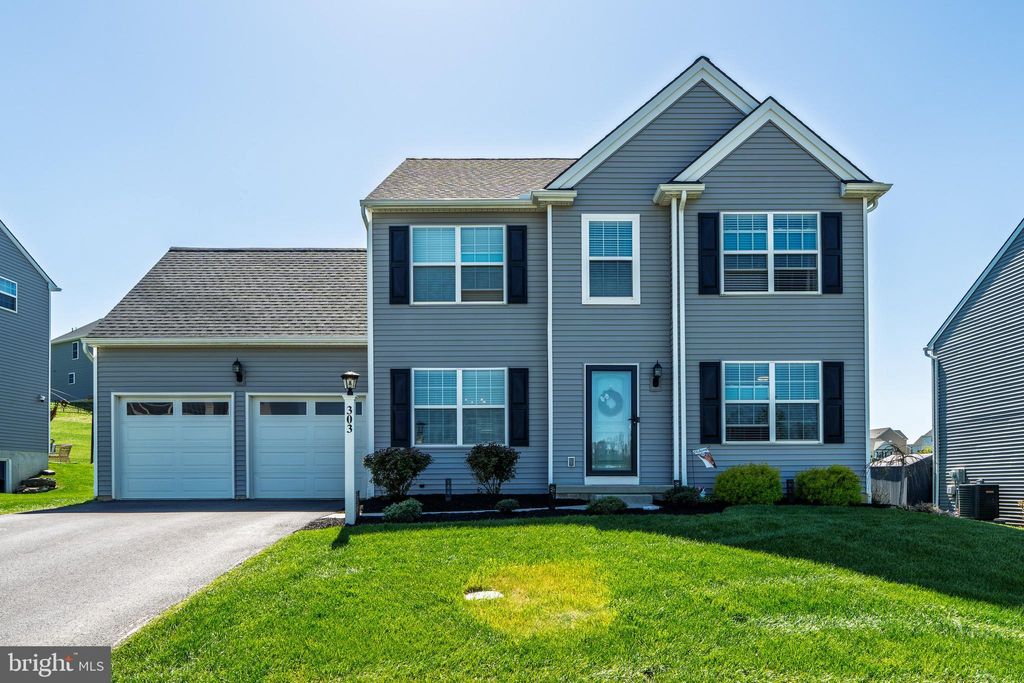 Photo of 303 Darlington Court, NEW PROVIDENCE, PA 17560 (MLS # PALA2068894)