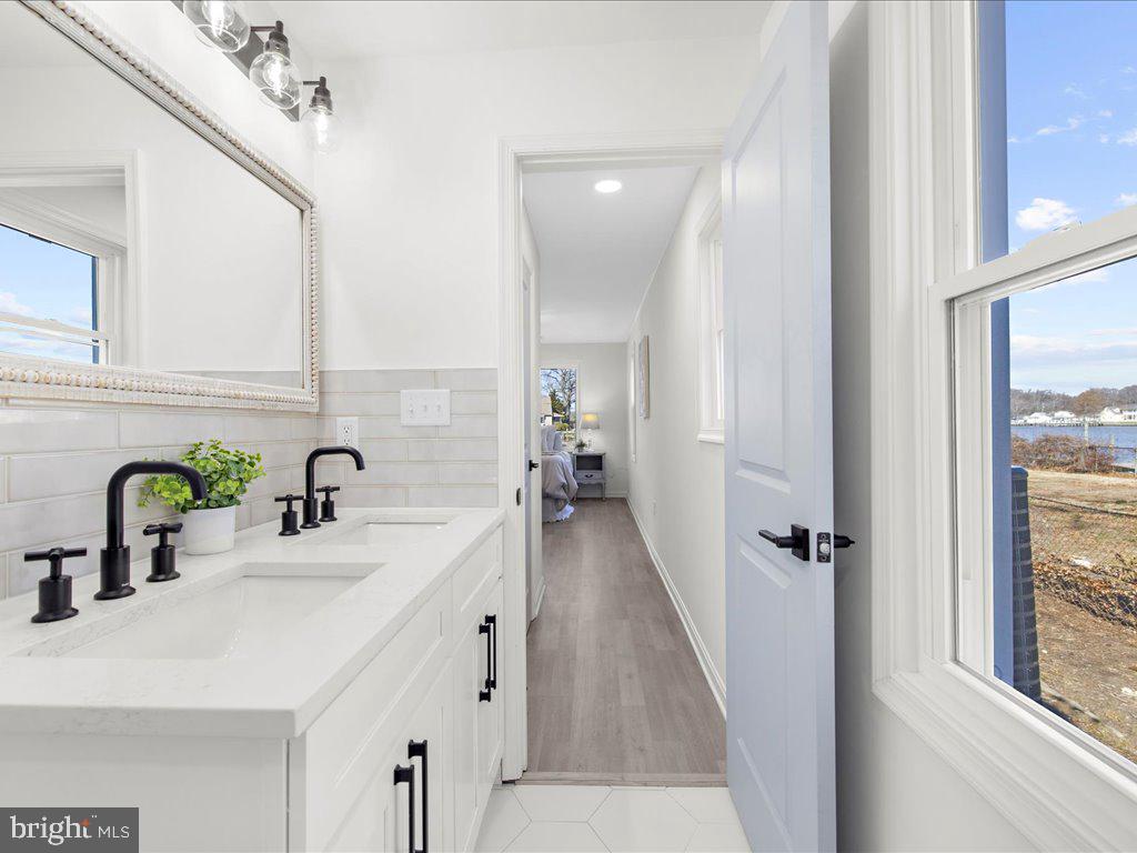 BOWLEYS QUARTERS - Residential