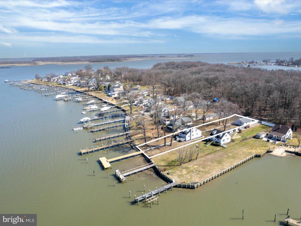 BOWLEYS QUARTERS - Residential