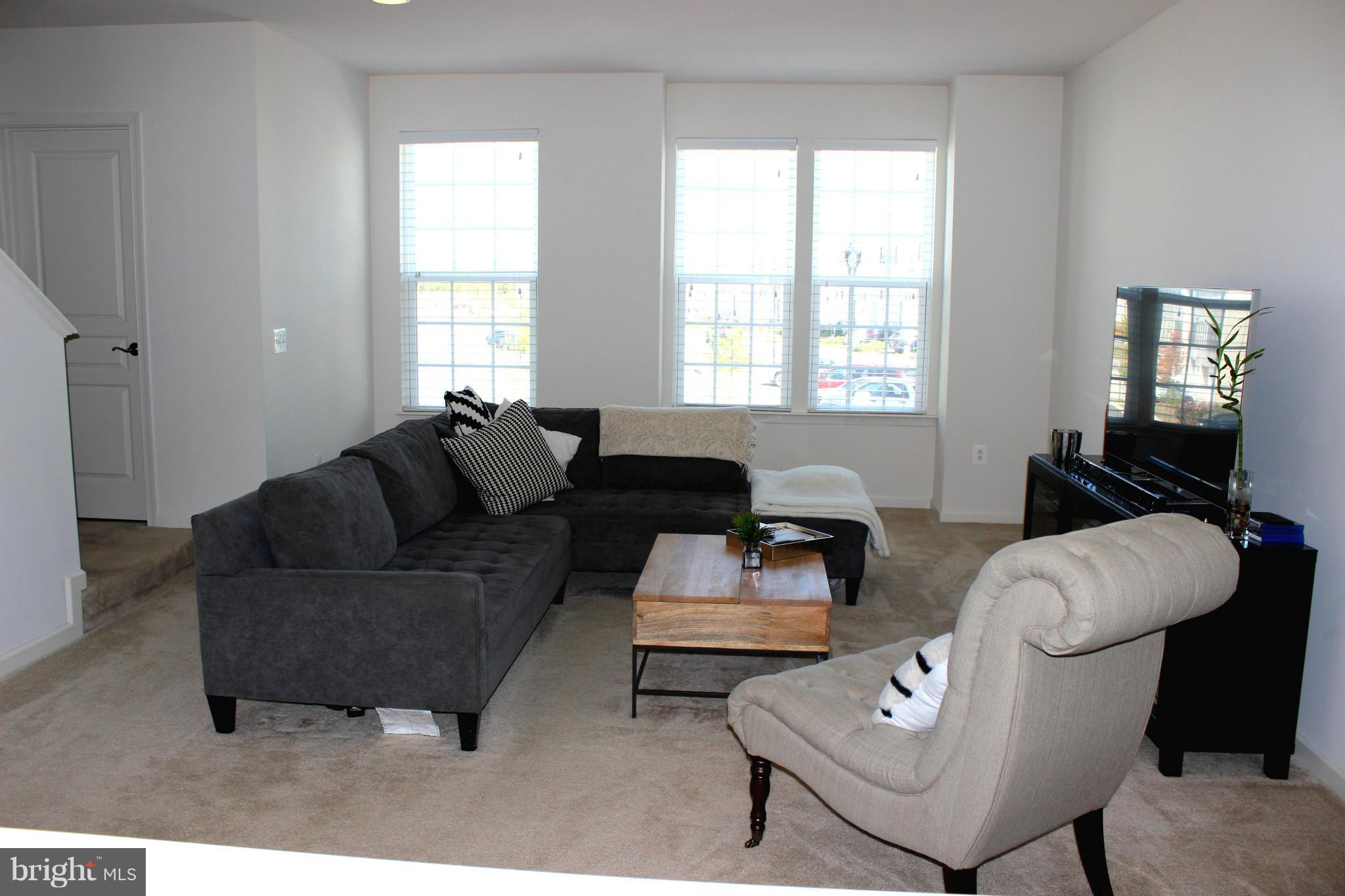 HERITAGE CROSSING - Residential Lease