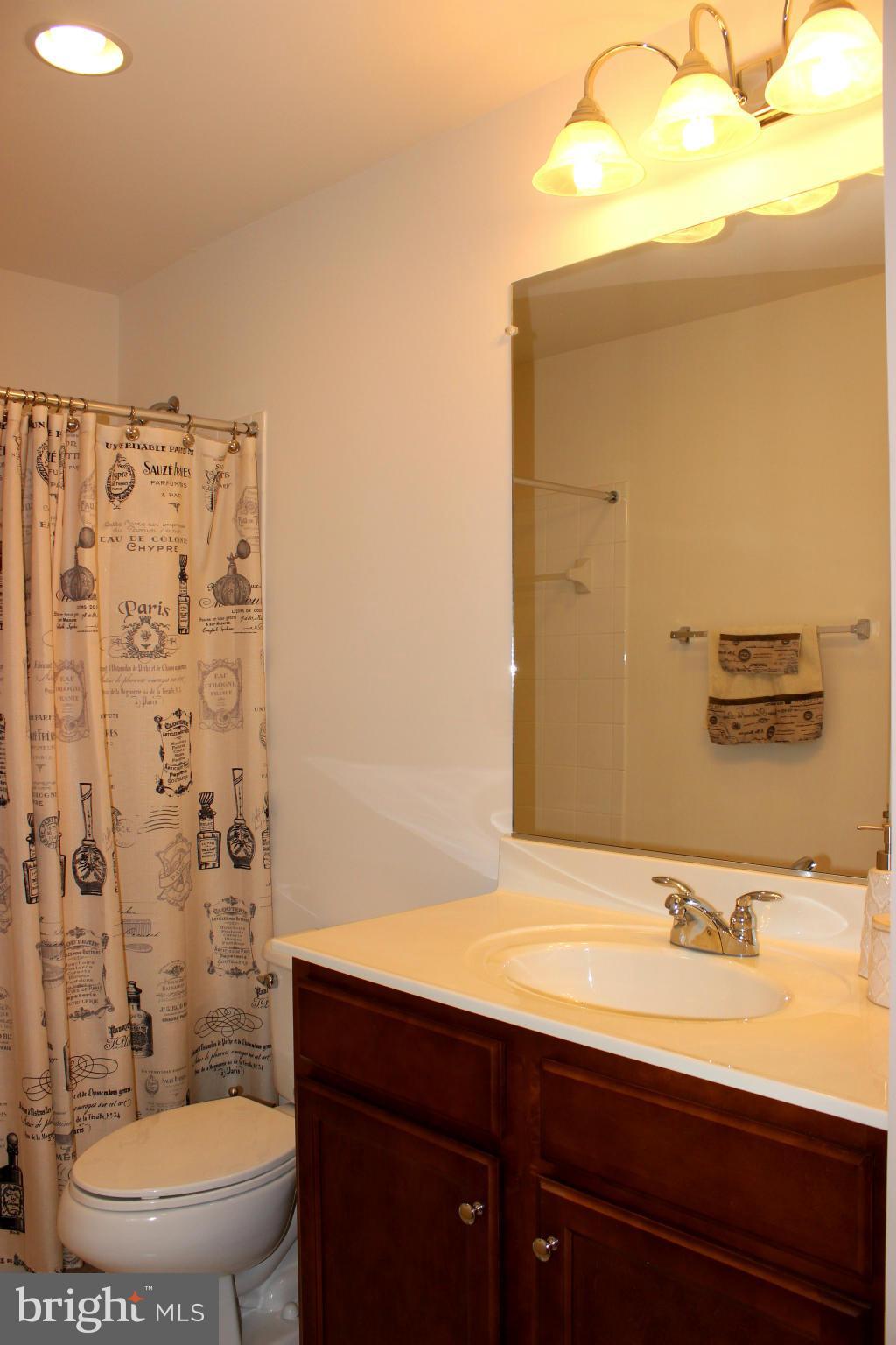 HERITAGE CROSSING - Residential Lease