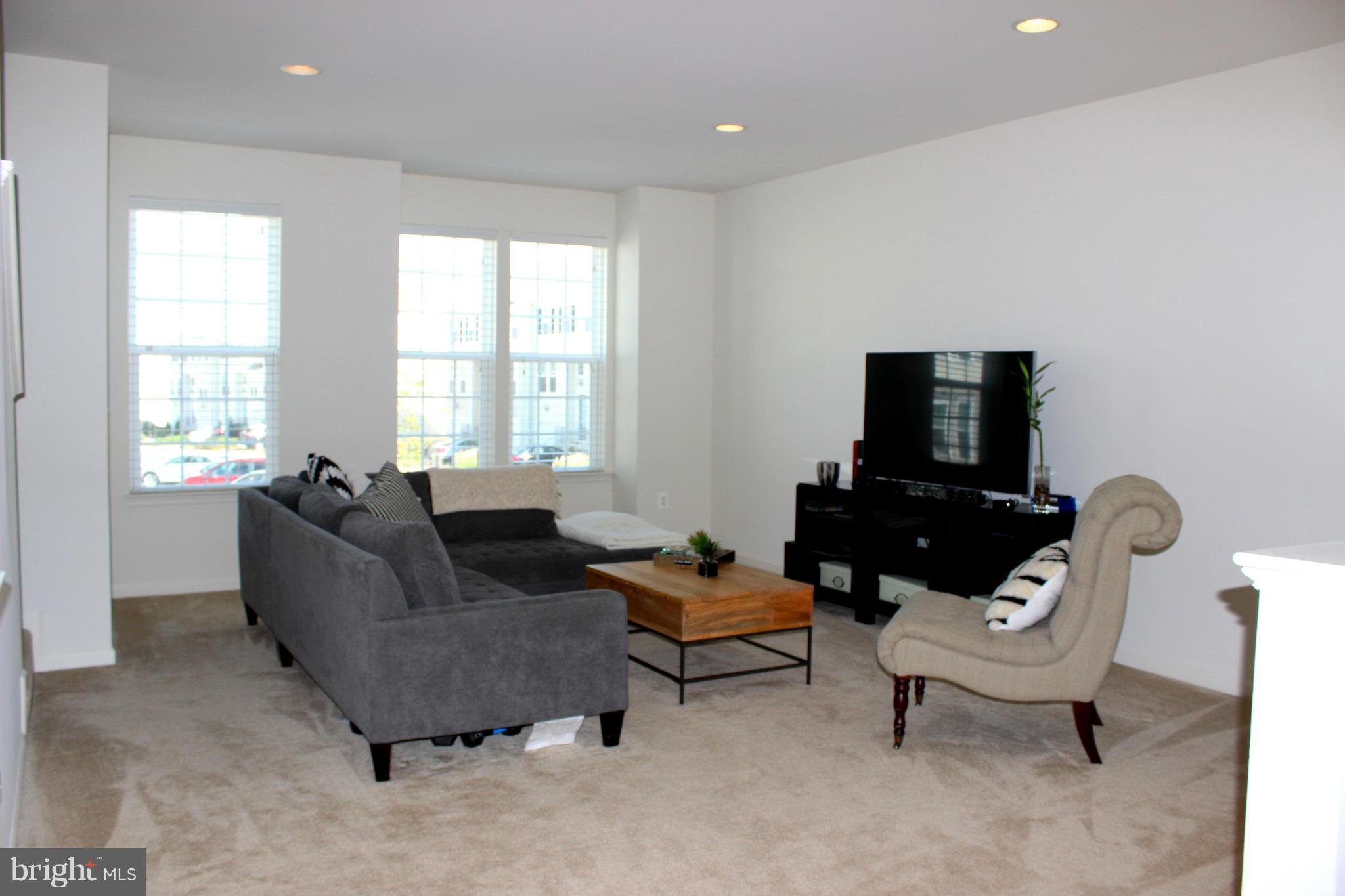 HERITAGE CROSSING - Residential Lease