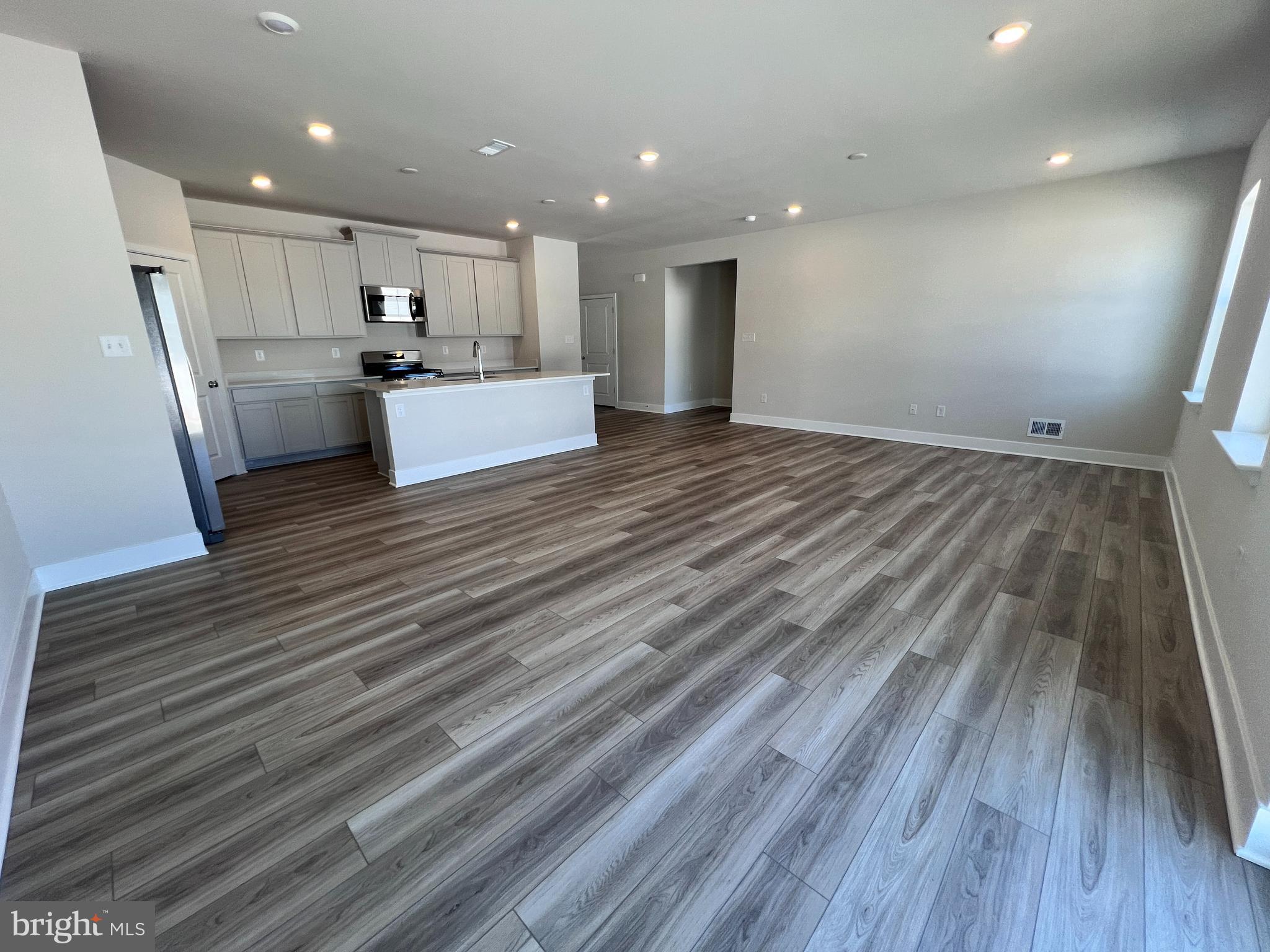 24718 RIDGEVILLE WAY