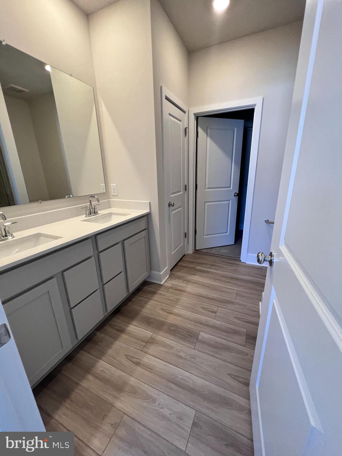 24718 RIDGEVILLE WAY