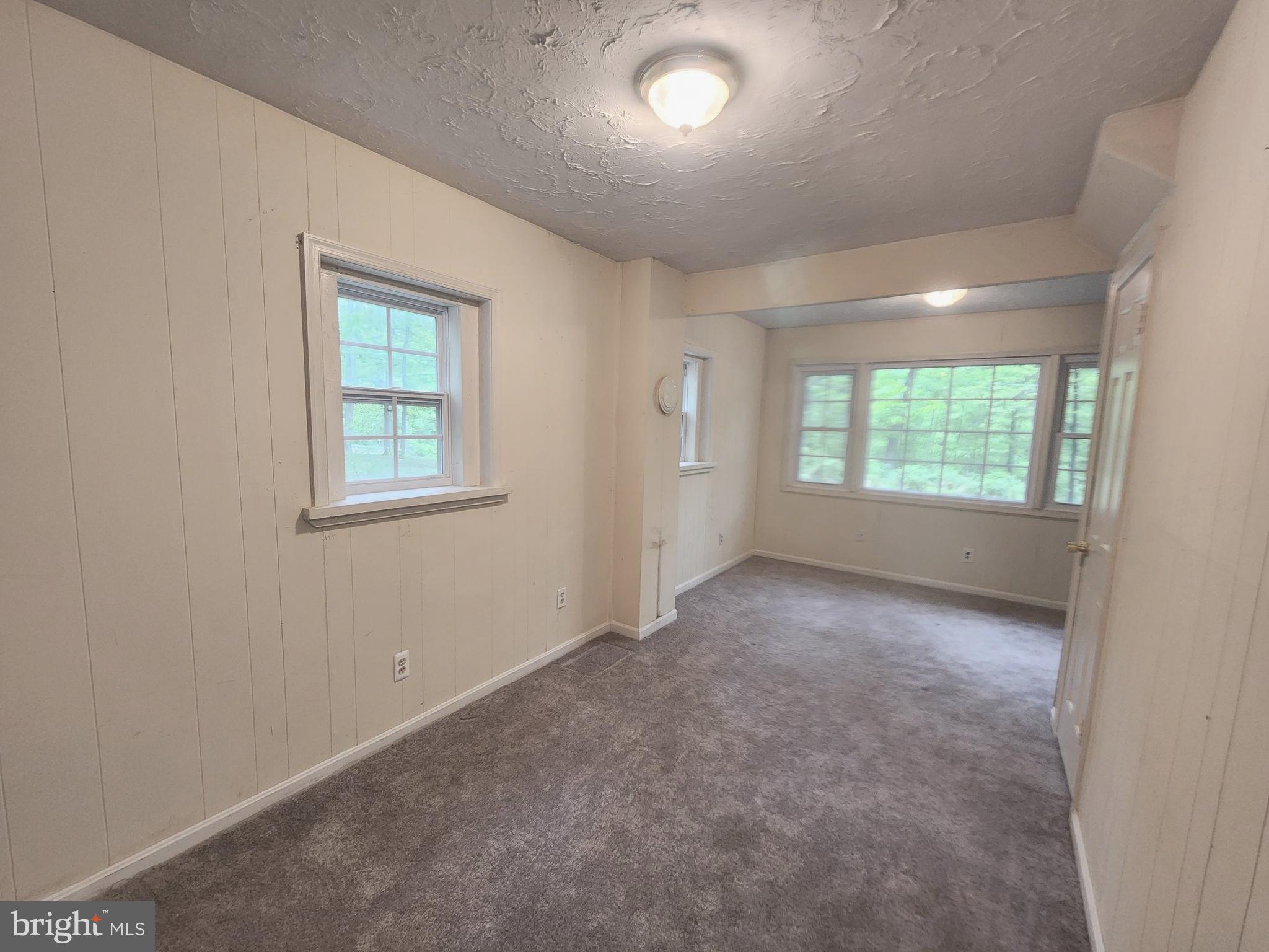 RIVER VIEW PARK - Residential