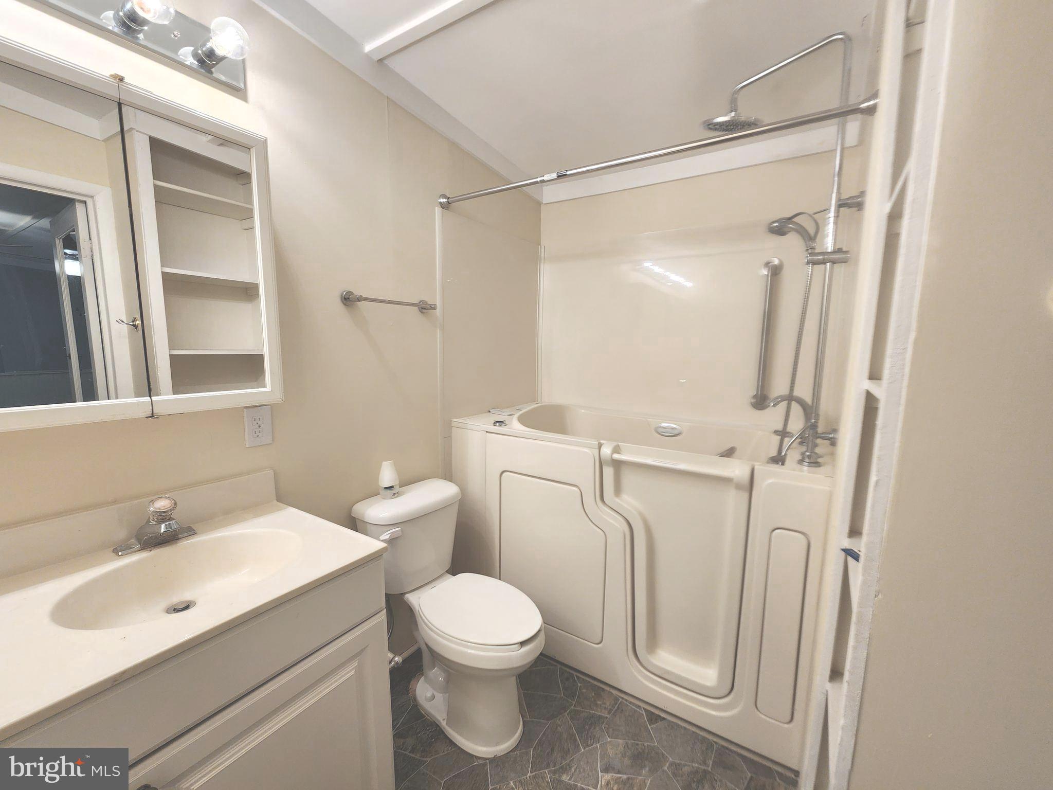 RIVER VIEW PARK - Residential