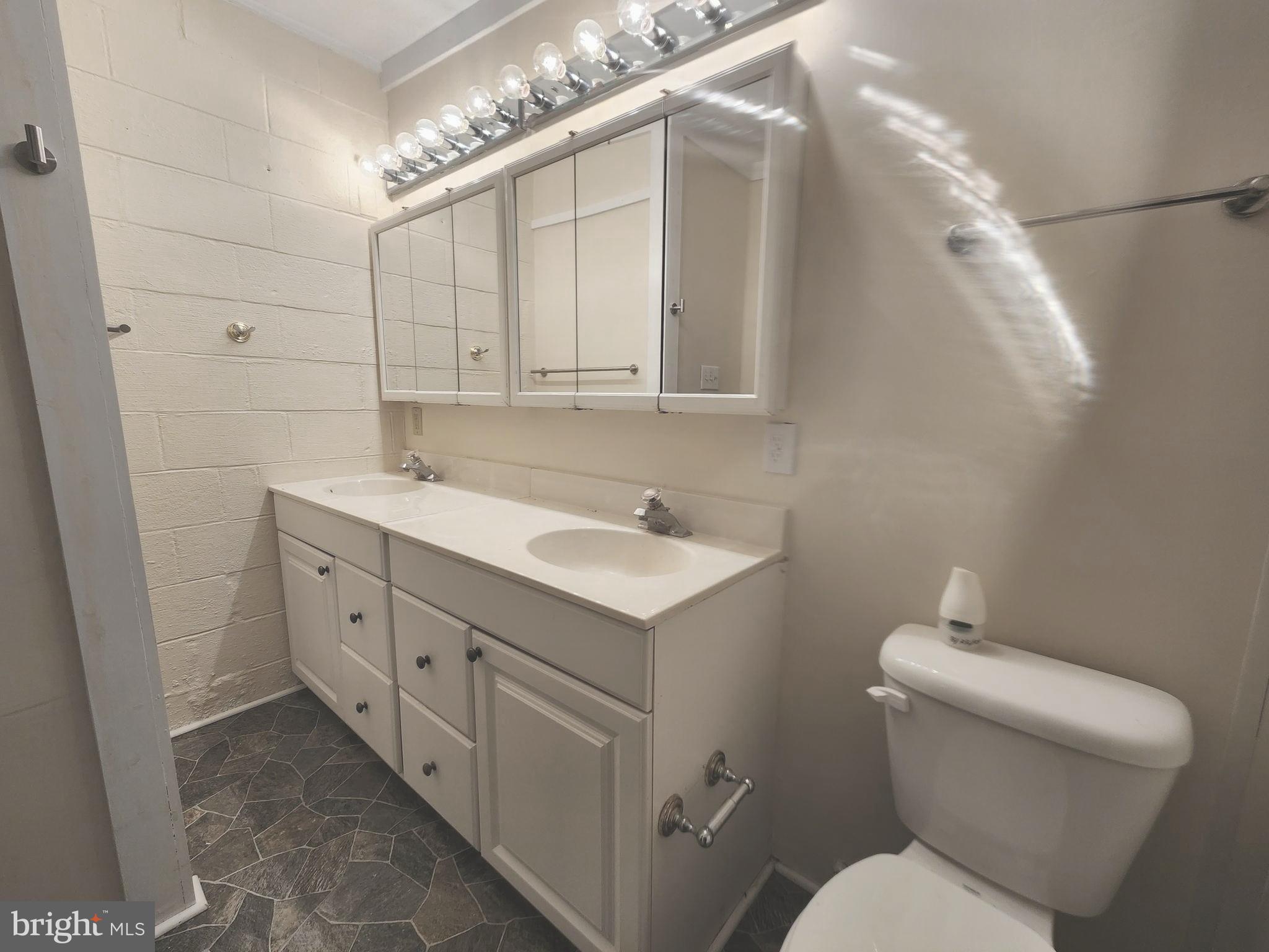 RIVER VIEW PARK - Residential