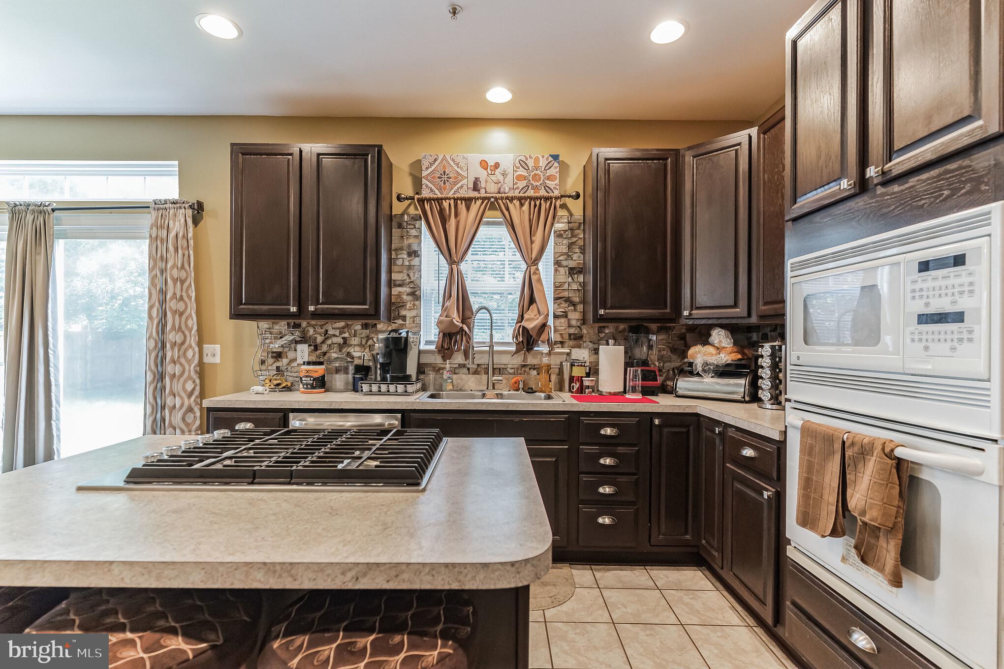 CHELTENHAM KNOLLS - Residential