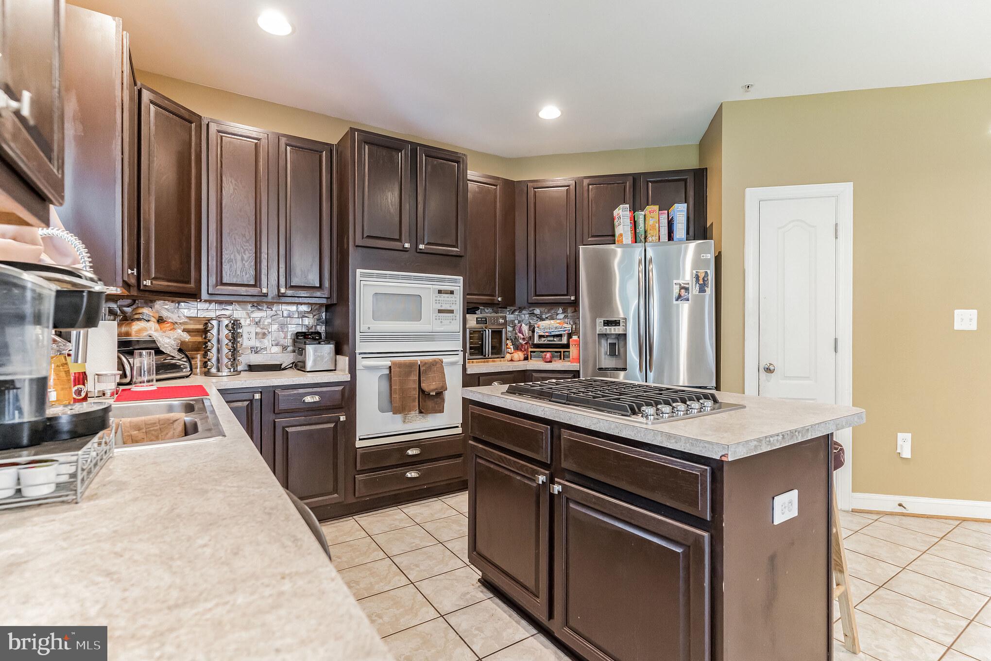 CHELTENHAM KNOLLS - Residential