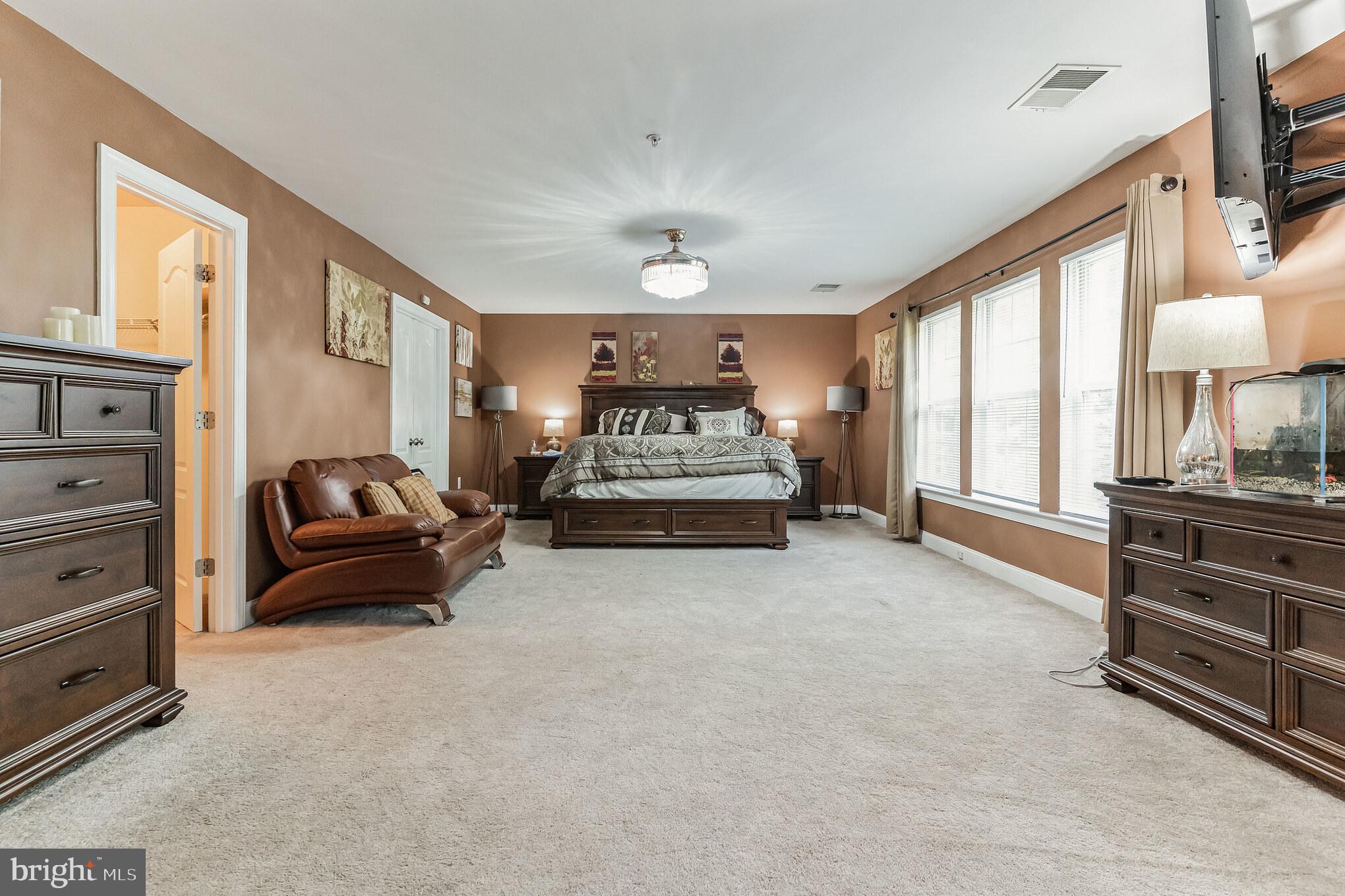 CHELTENHAM KNOLLS - Residential