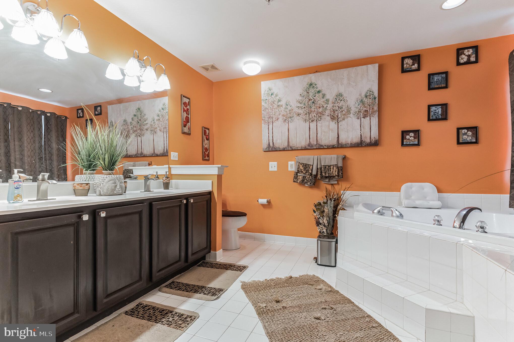 CHELTENHAM KNOLLS - Residential