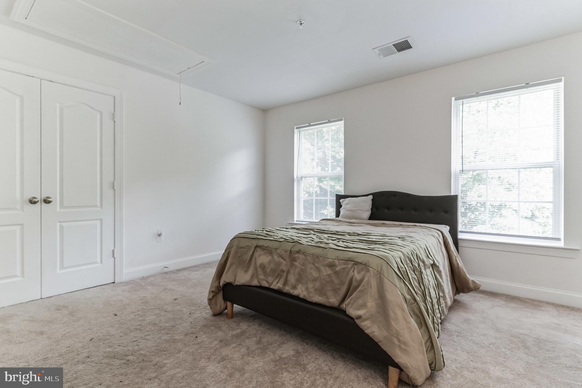 CHELTENHAM KNOLLS - Residential