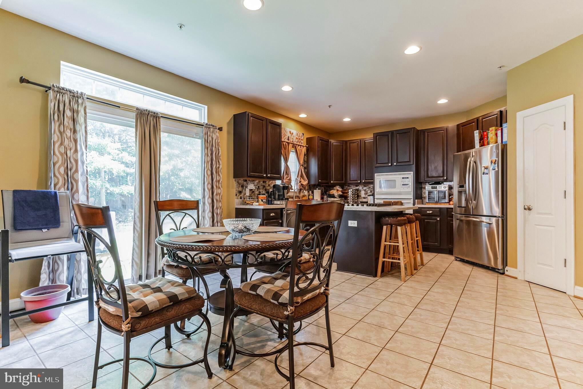 CHELTENHAM KNOLLS - Residential