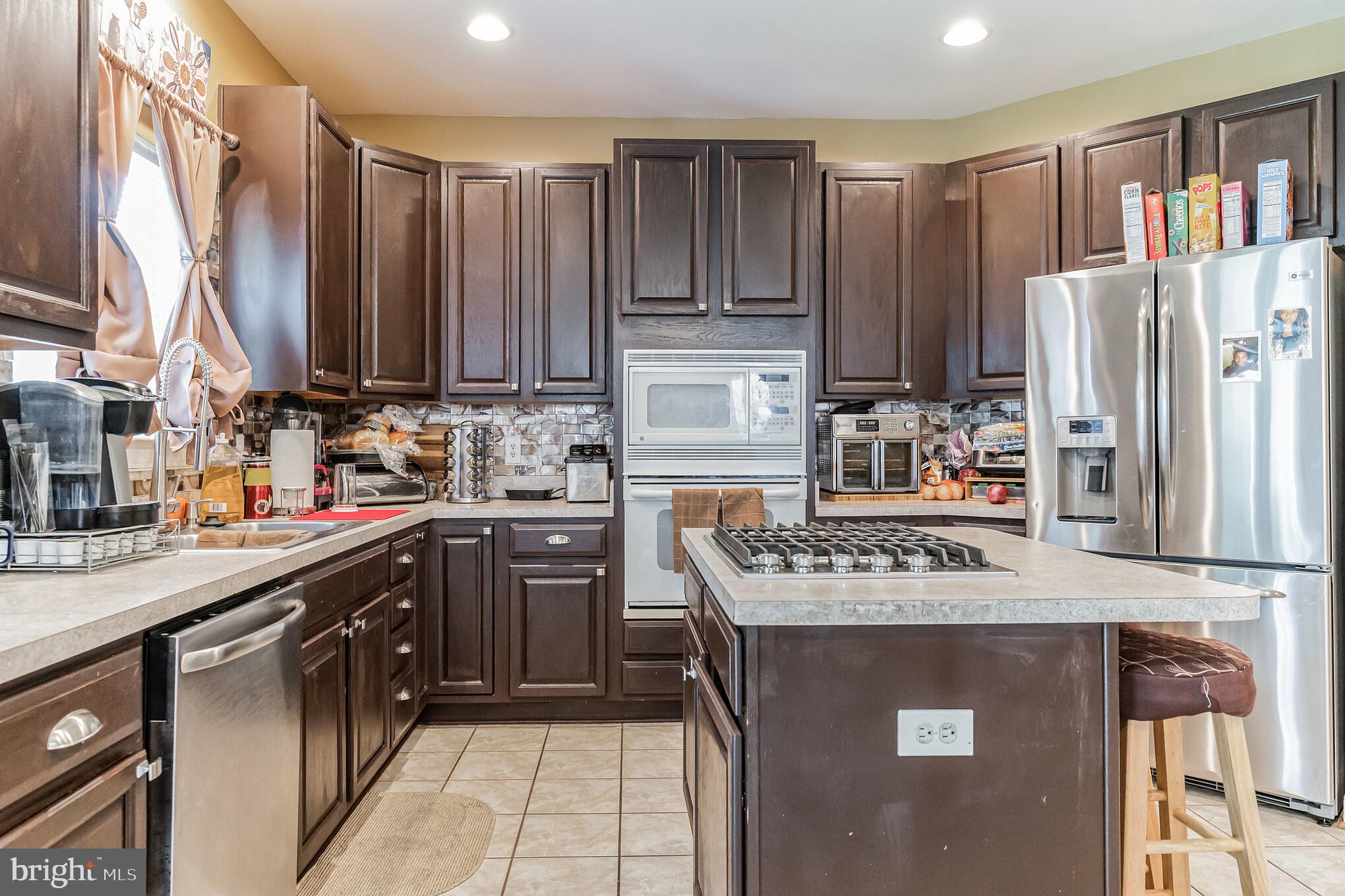 CHELTENHAM KNOLLS - Residential