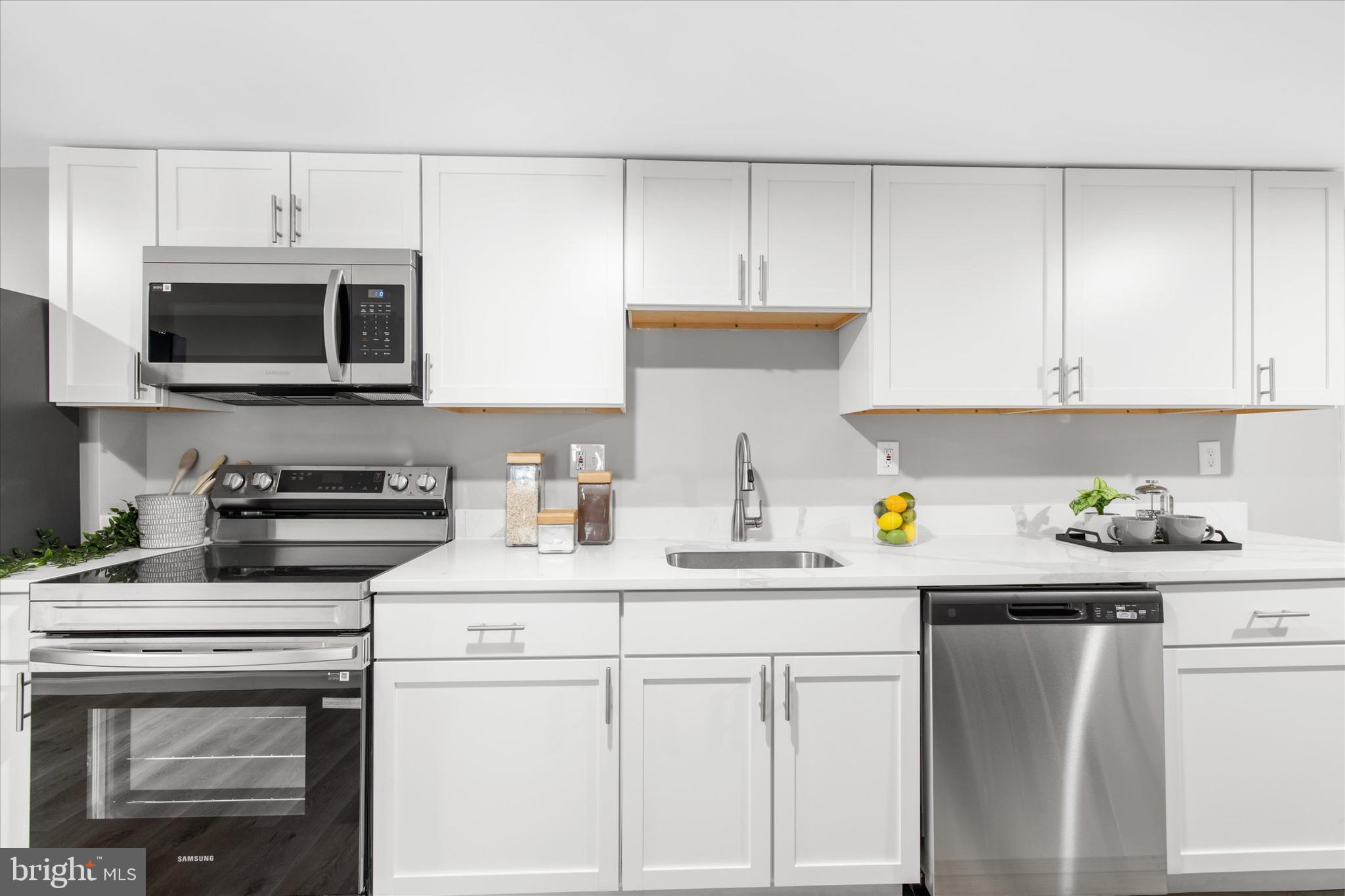 SHADY SIDE - Residential