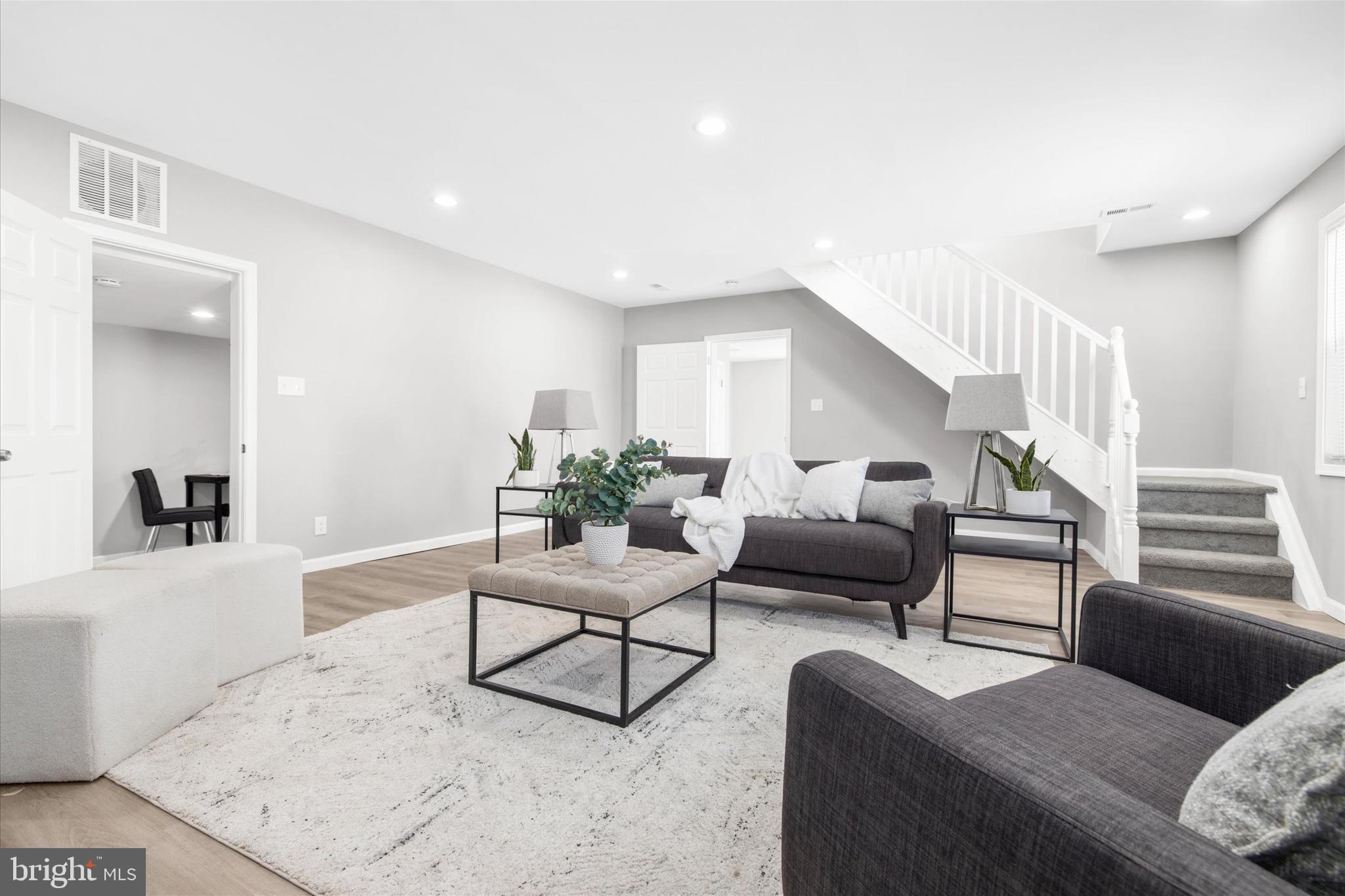 SHADY SIDE - Residential