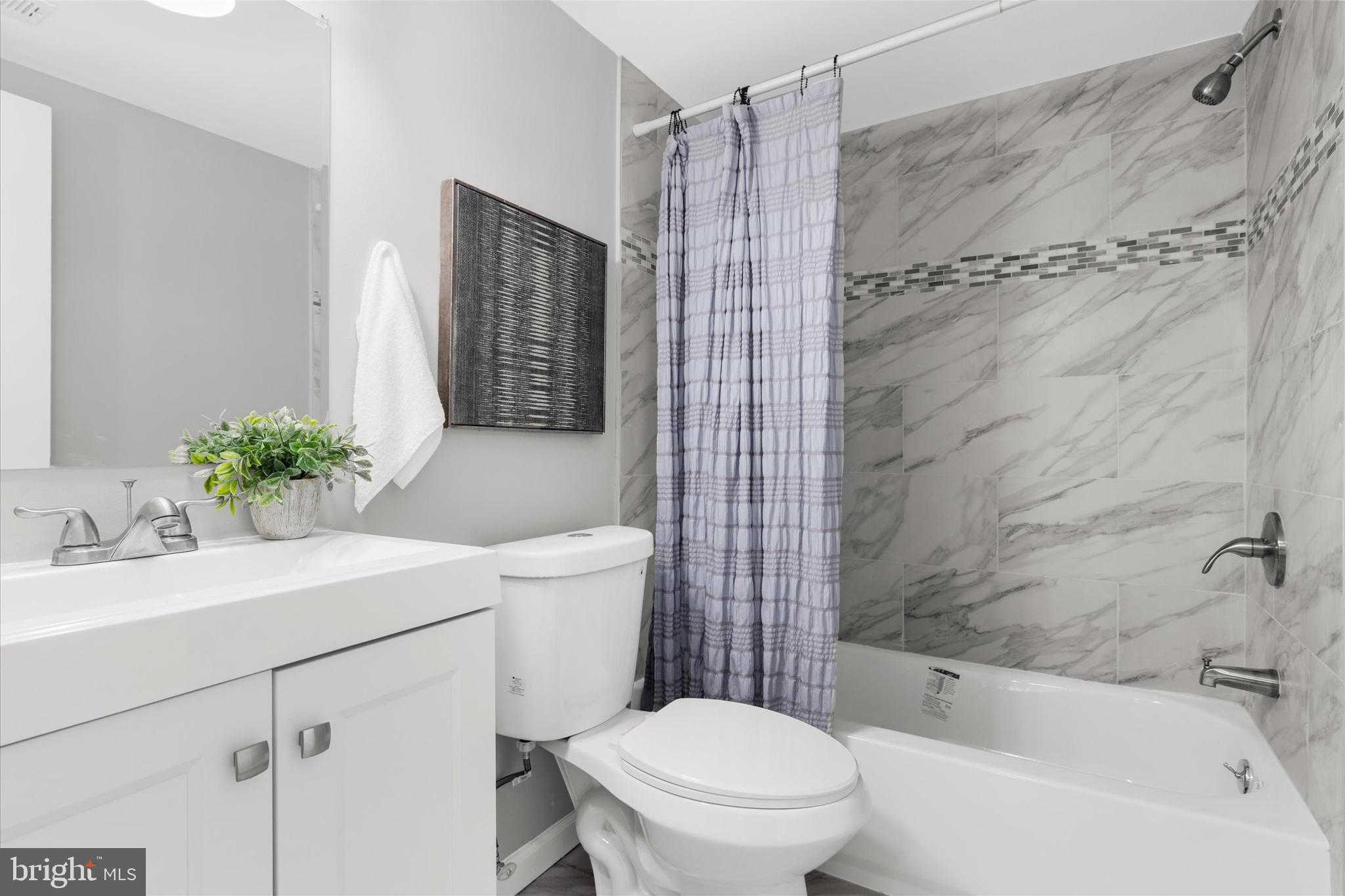 SHADY SIDE - Residential