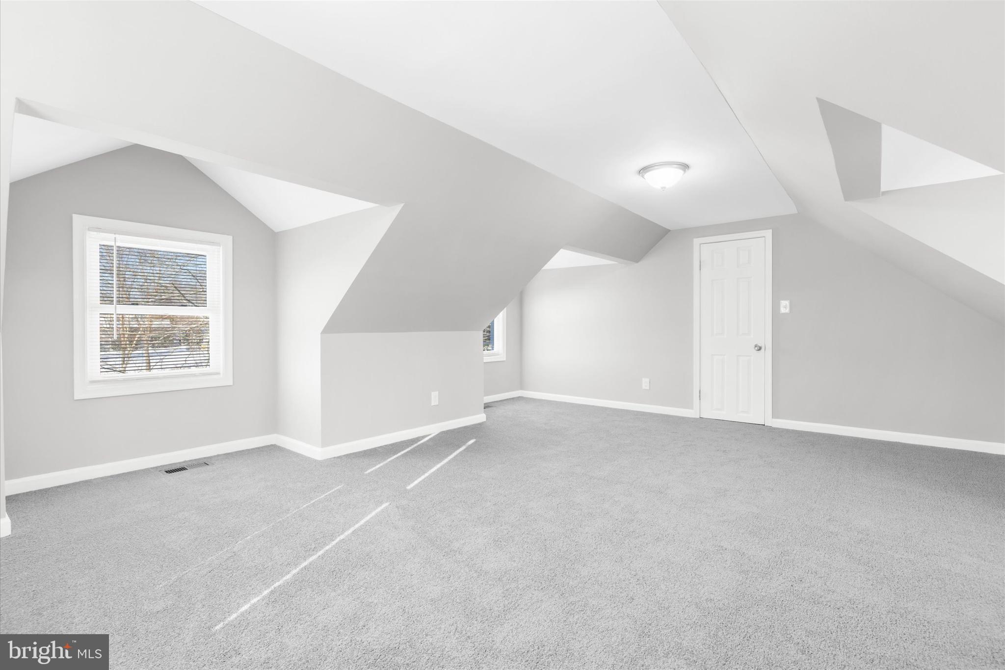 SHADY SIDE - Residential