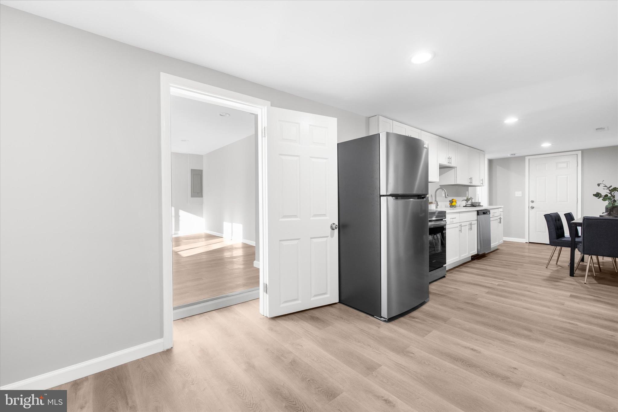 SHADY SIDE - Residential